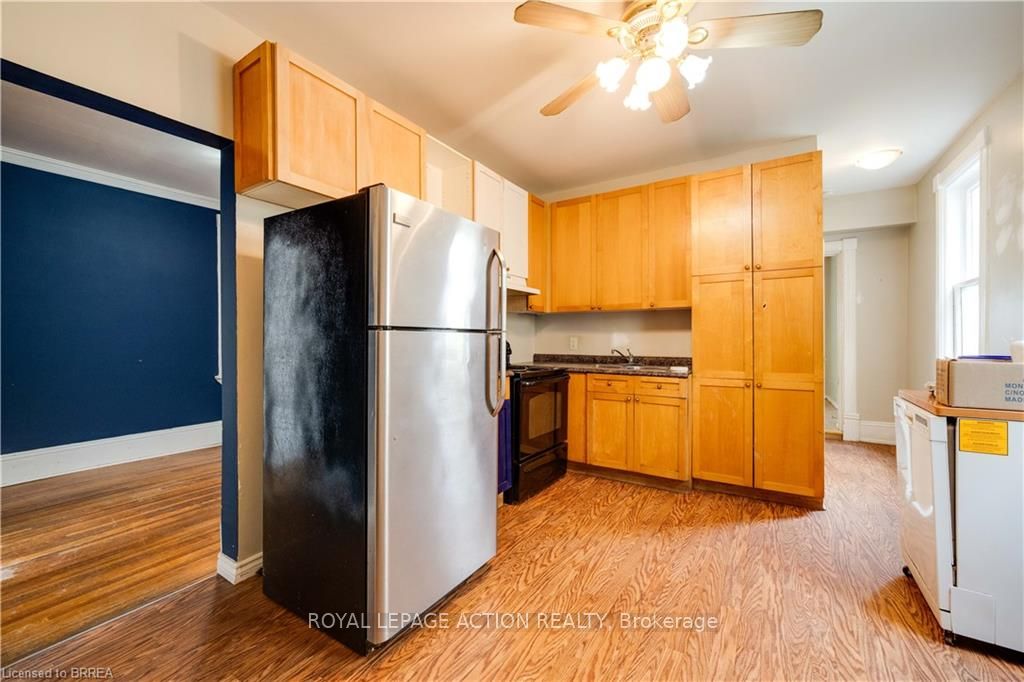 300 Dalhousie Street, Brantford, ON N3S 3V5 photo 4