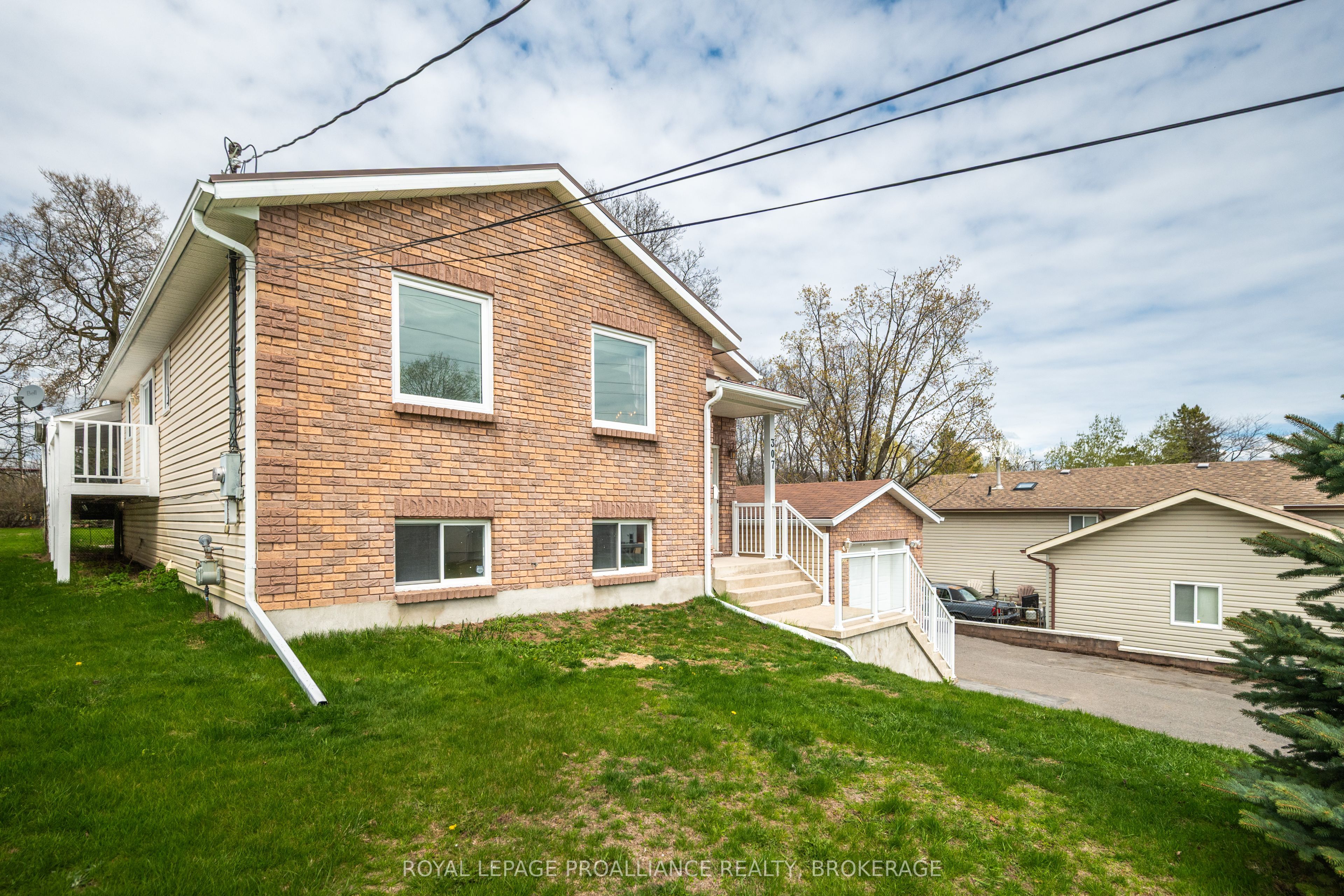 307 Amherst Drive, Loyalist, ON K7N 1V3 photo 3