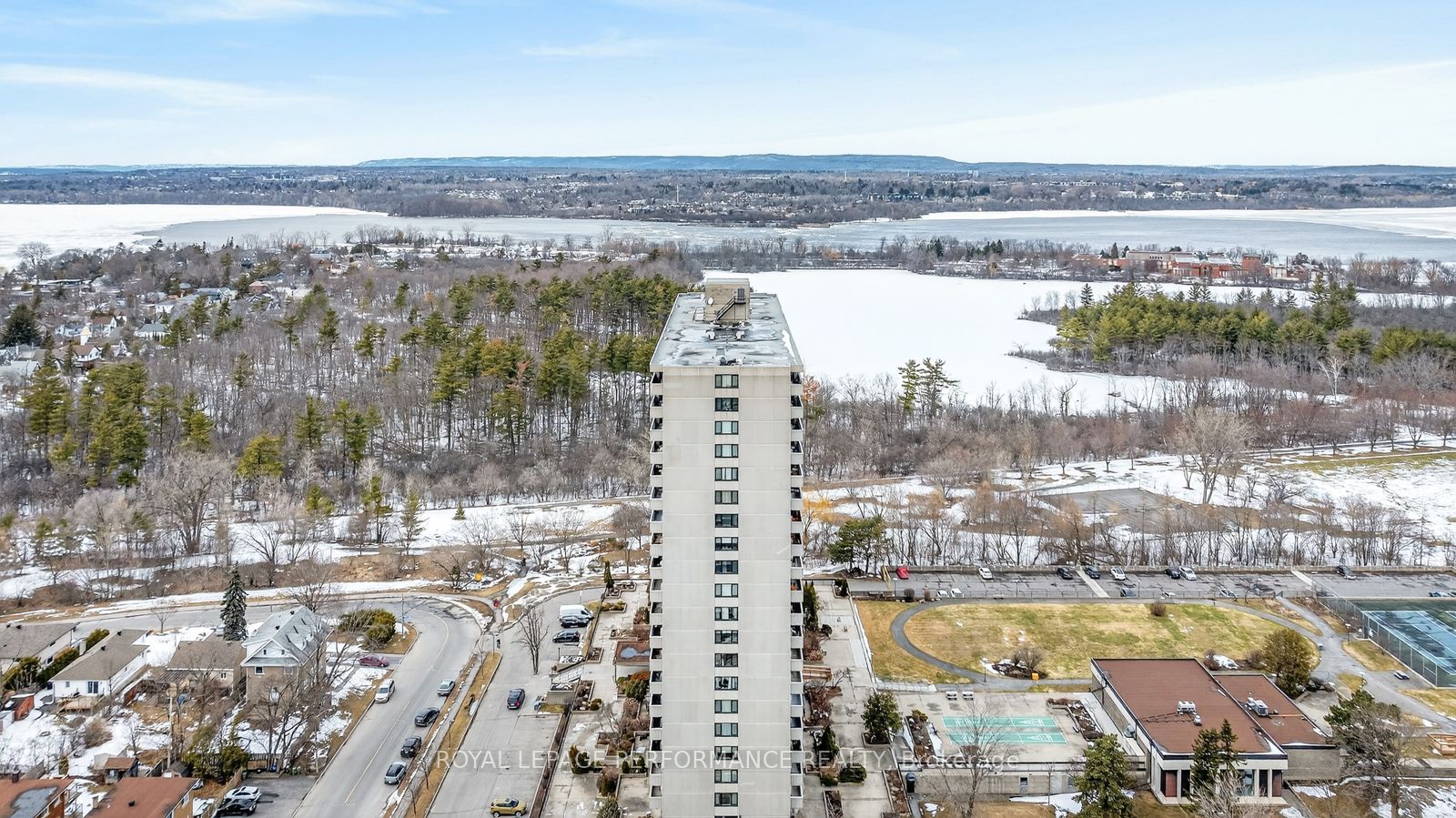 265 Poulin Avenue 207, Britannia - Lincoln Heights and Area, ON K2B 7Y8 photo 3