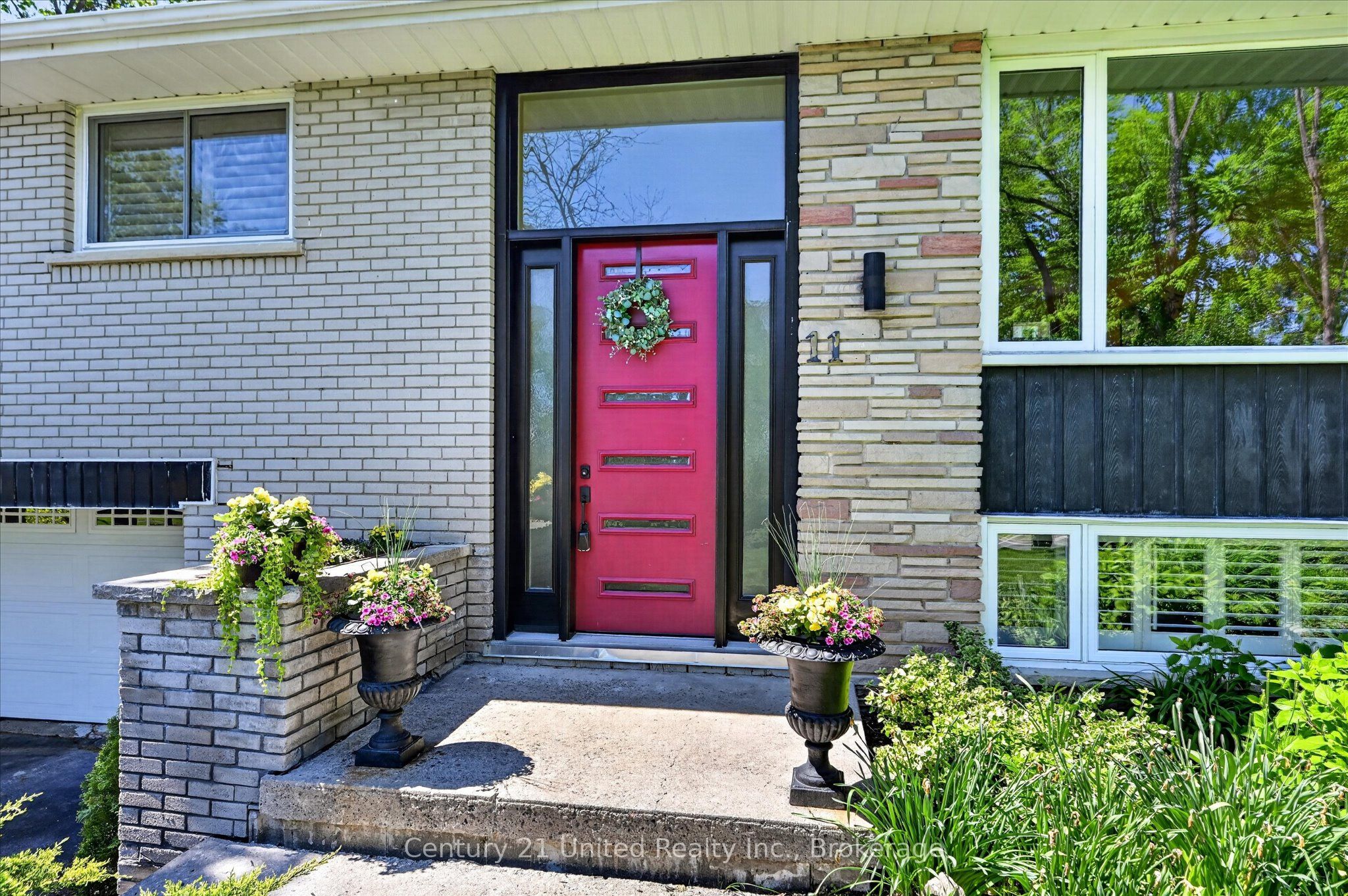 11 Crestwood Avenue, Peterborough, ON K9J 1M9 photo 3