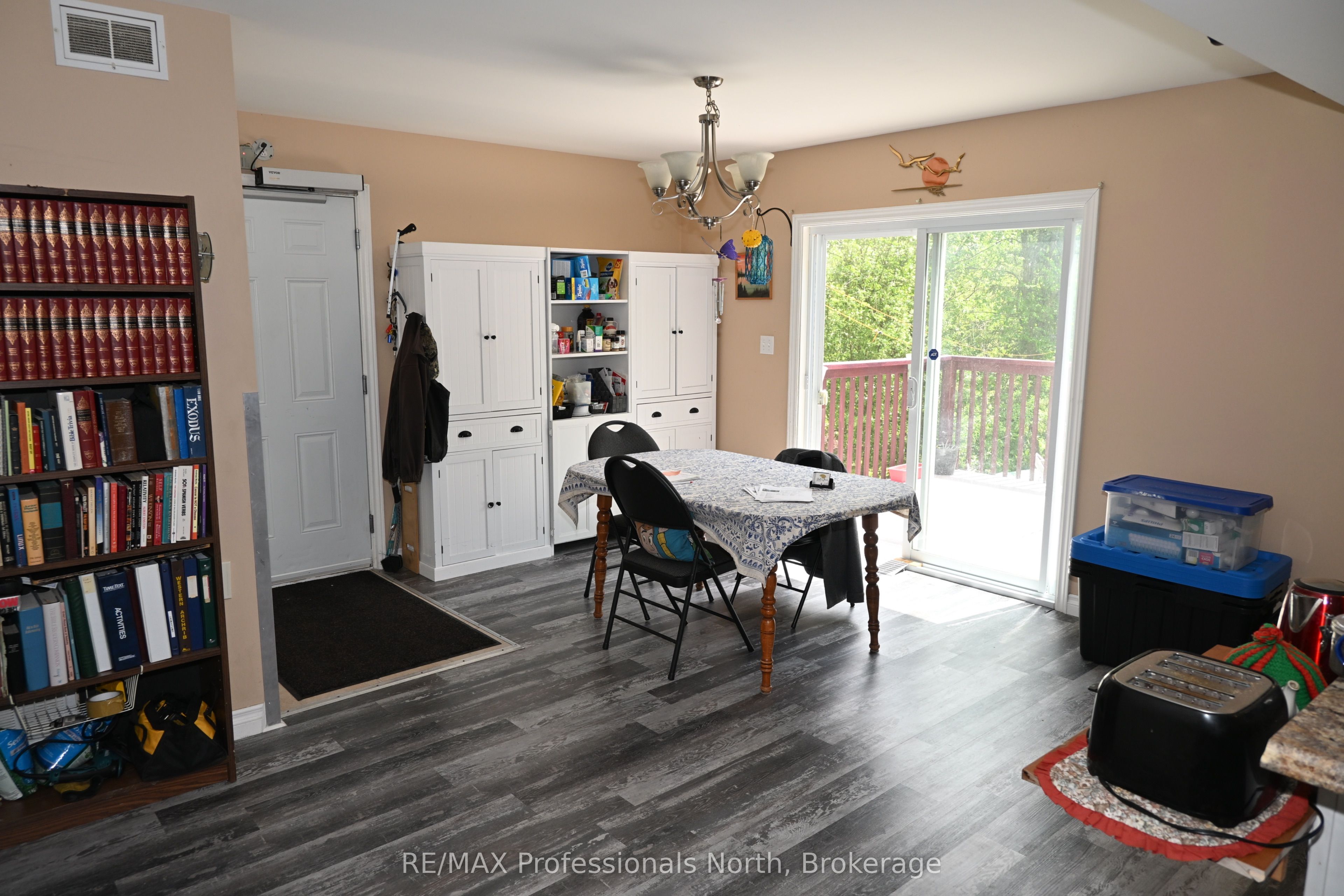 103 St Lawrence Street W, Madoc, ON K0K 2K0 photo 5