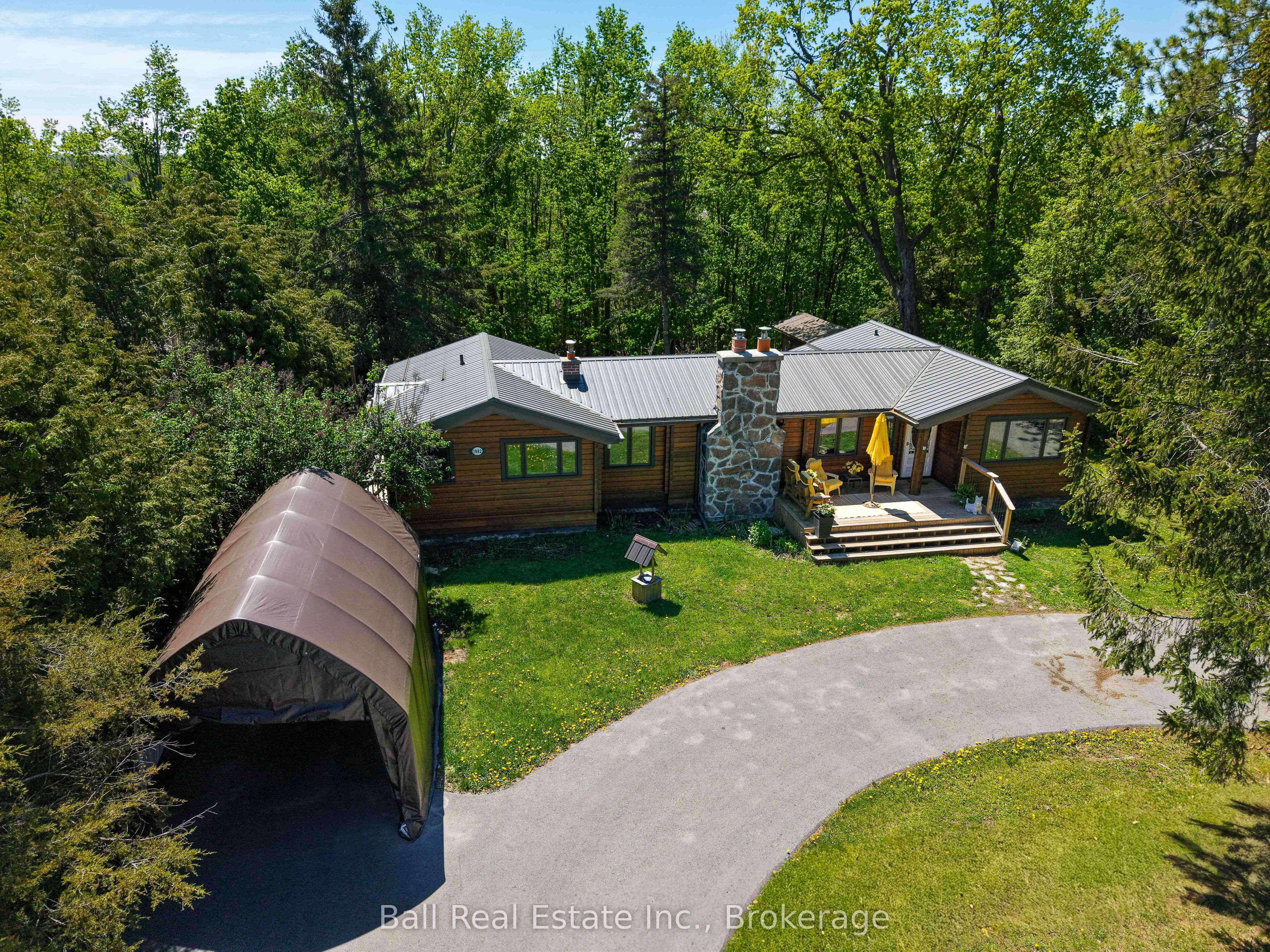 1982 County Rd 8, Kawartha Lakes, ON K0M 1A0 photo 4