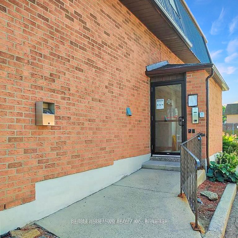 819 Macodrum Drive 6, Brockville, ON K6V 6P6 photo 2