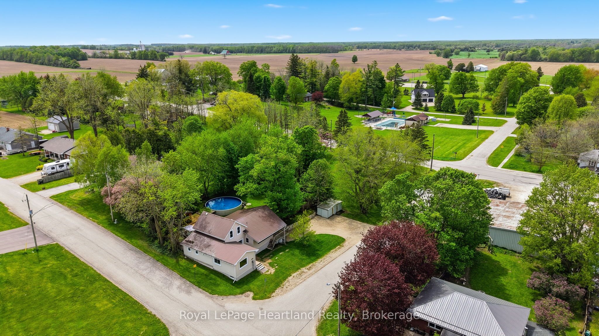2058 James Street, Howick, ON N0G 1X0