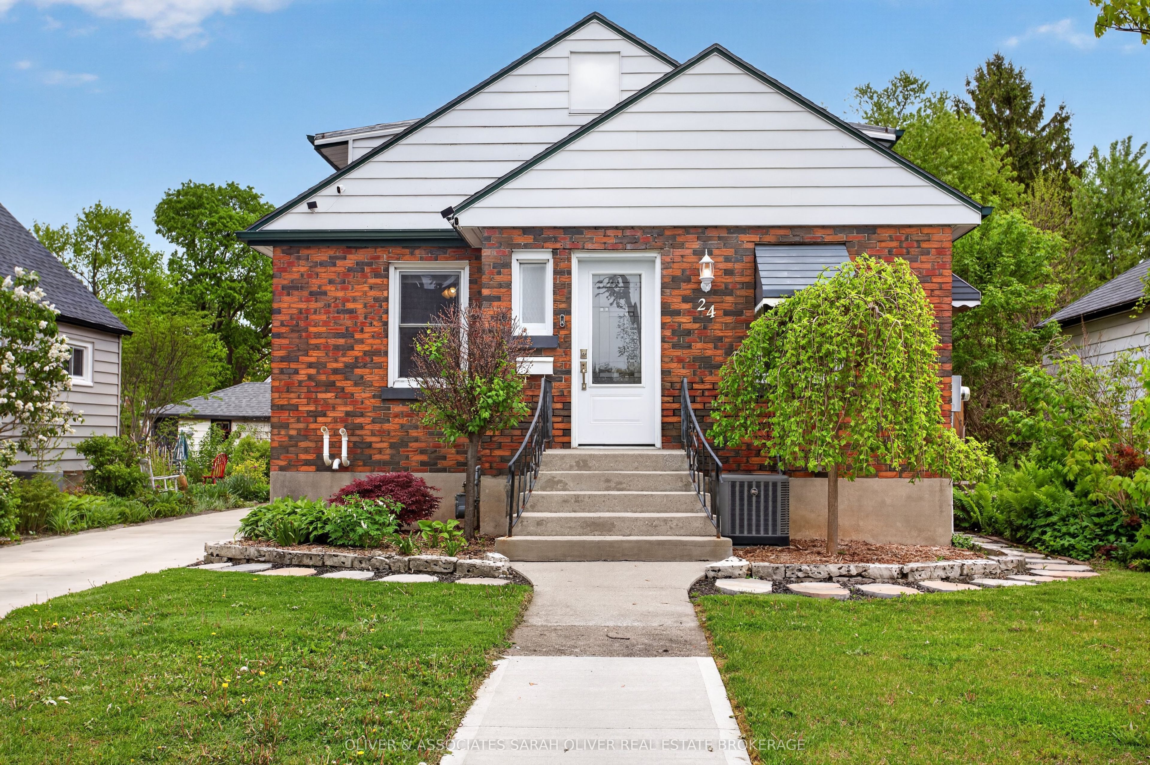 24 Third Avenue, St. Thomas, ON N5R 4J9