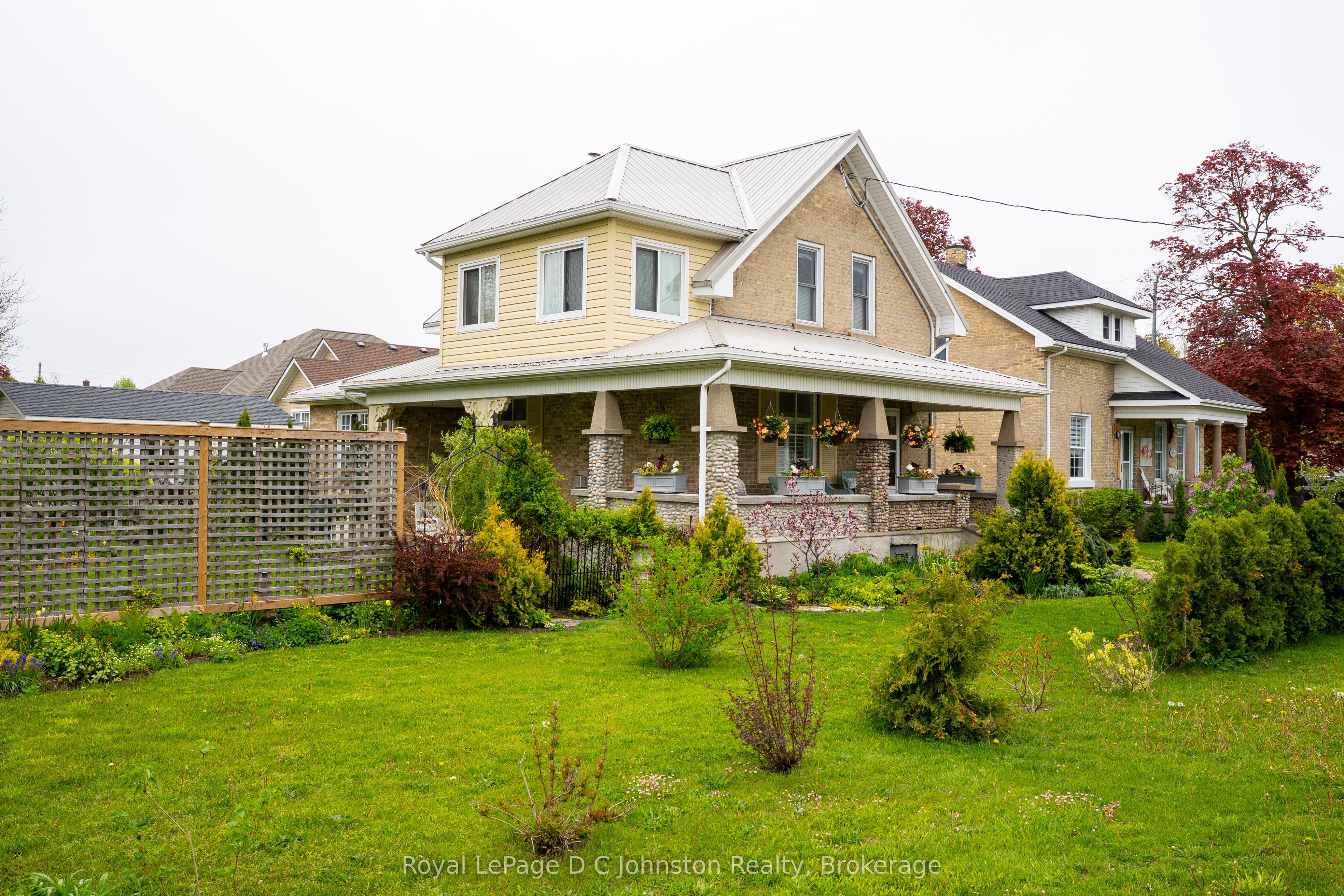 111 Albert Street N, Saugeen Shores, ON N0H 2L0 photo 2