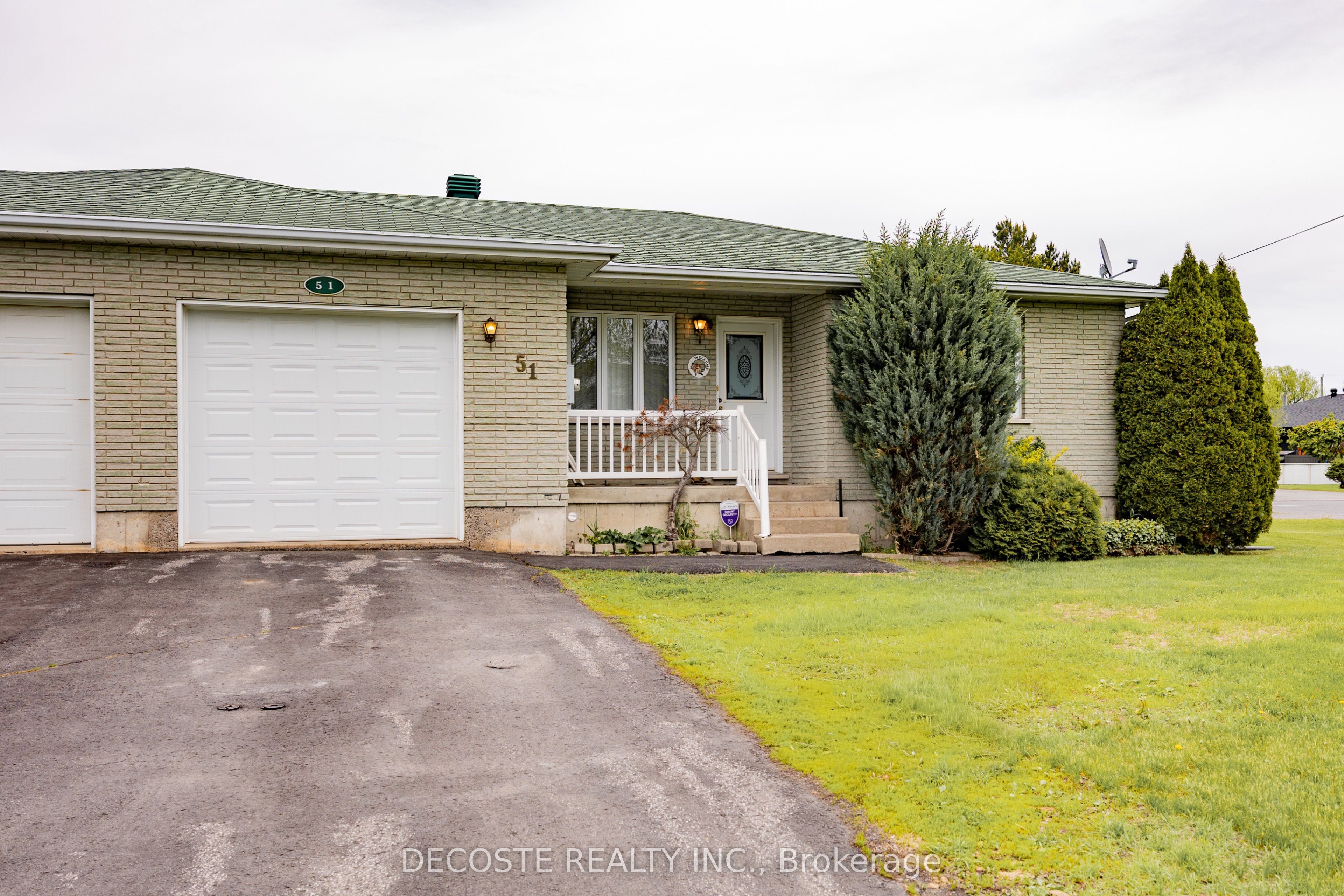 51 Sandfield Avenue N, North Glengarry, ON K0C 1A0 photo 4