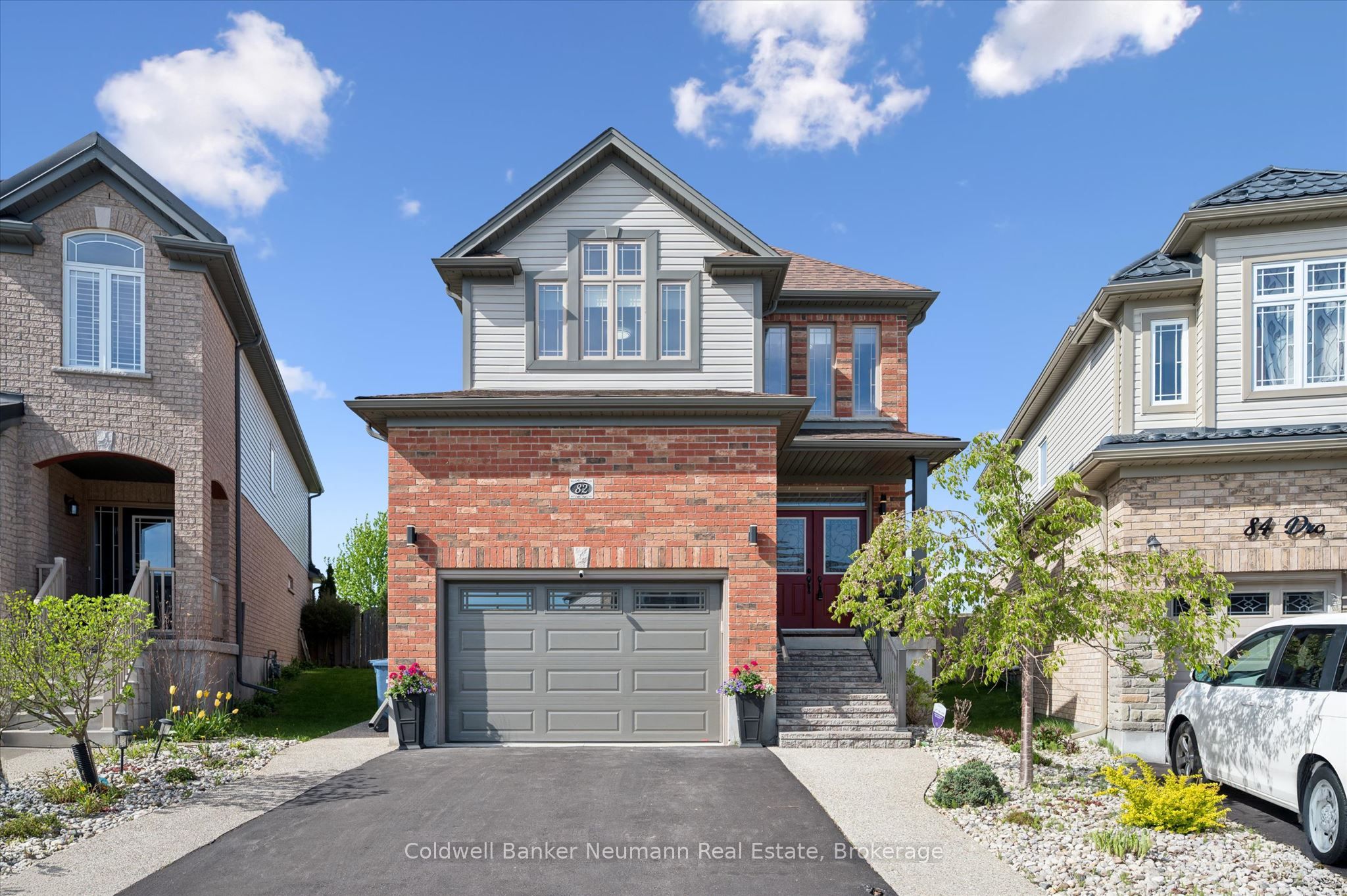 82 Drone Crescent, Guelph, ON N1K 0C2 photo 2