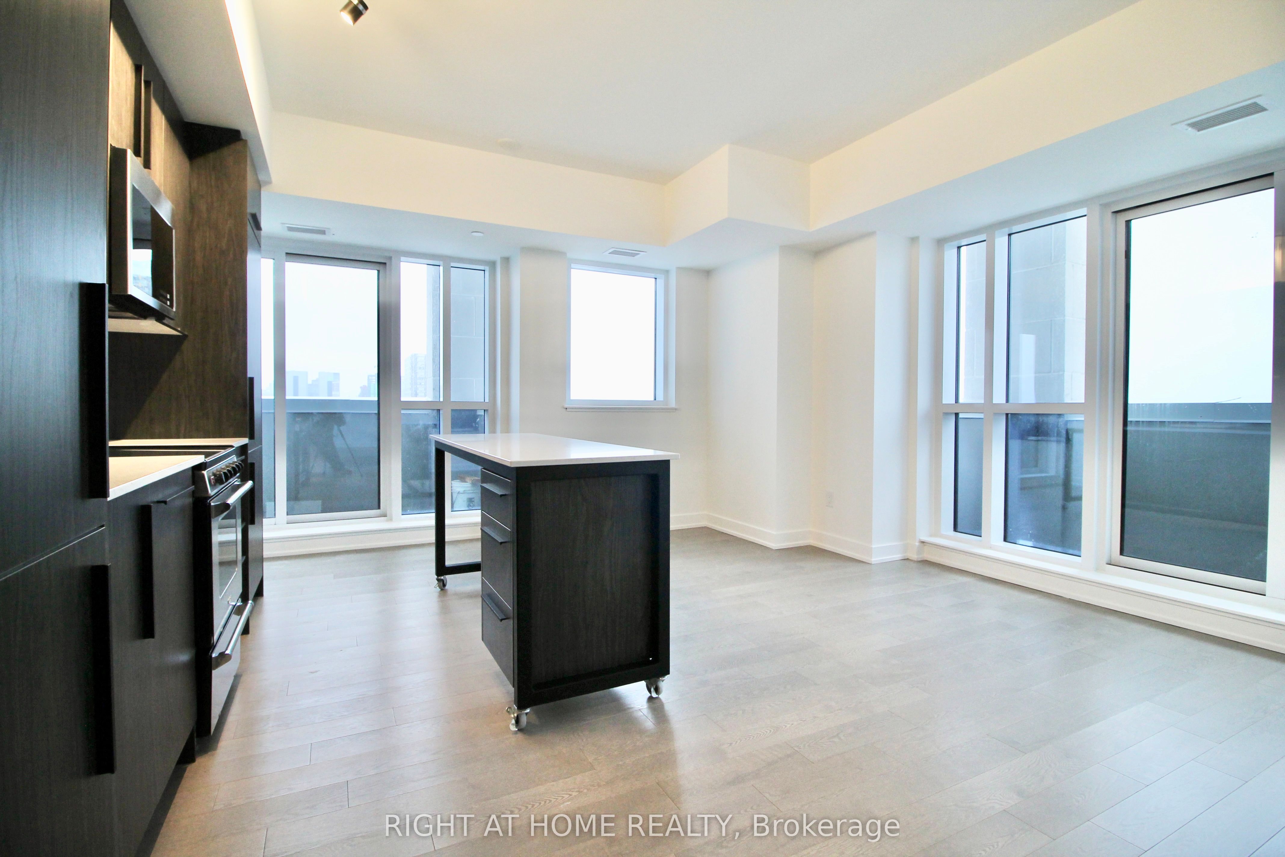 560 Rideau Street 1004, Lower Town - Sandy Hill, ON K1N 5Z8 photo 3