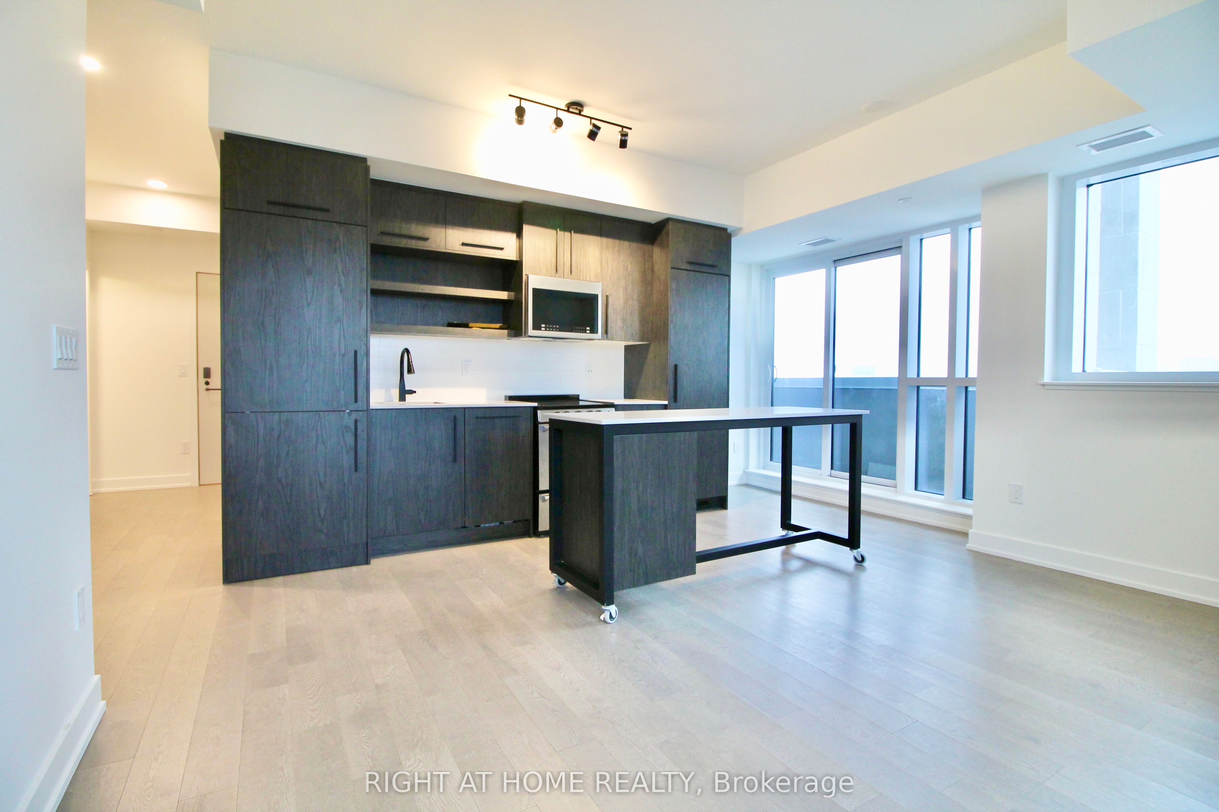 560 Rideau Street 1004, Lower Town - Sandy Hill, ON K1N 5Z8 photo 5