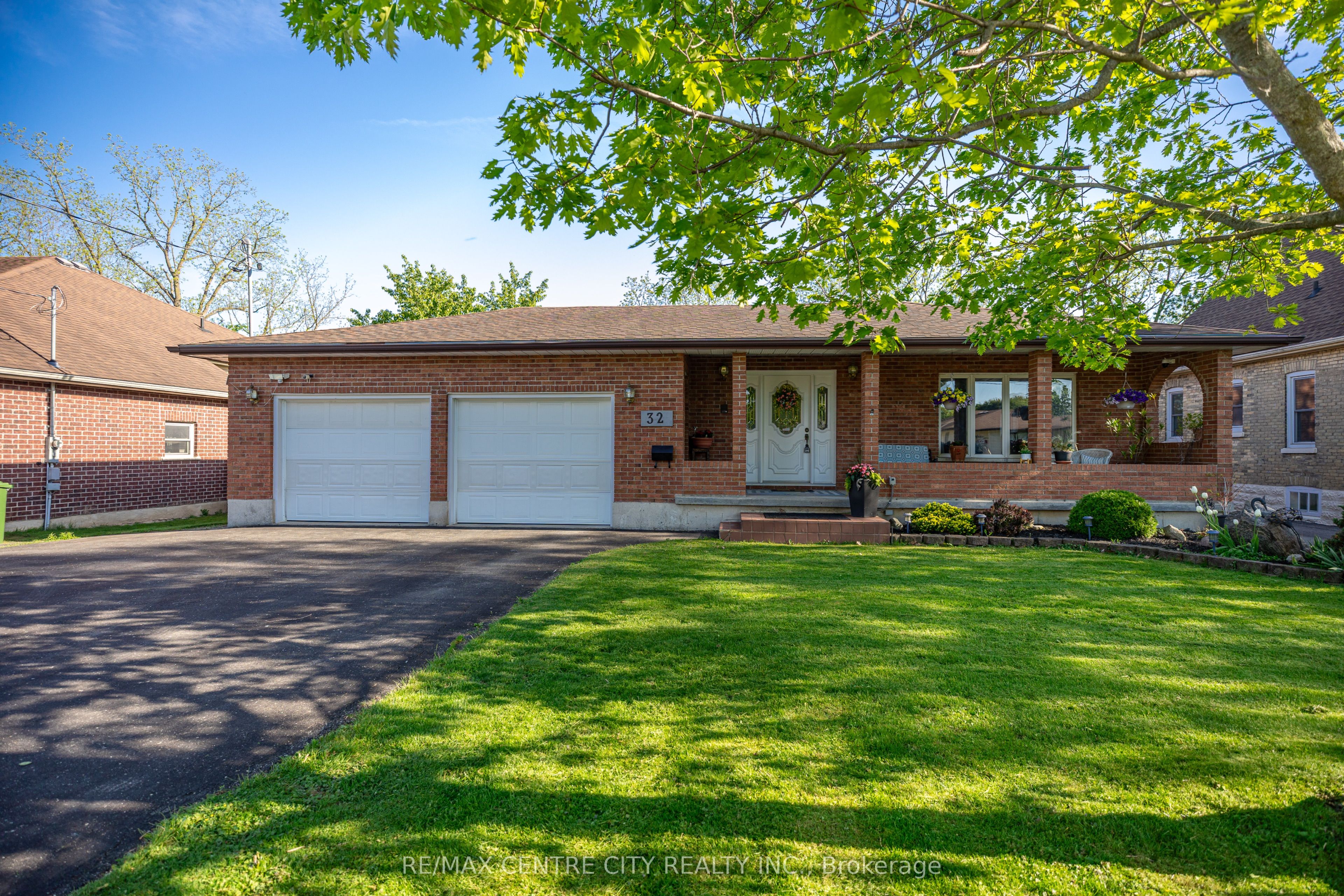 32 Brock Street, St. Thomas, ON N5P 2B2 photo 2