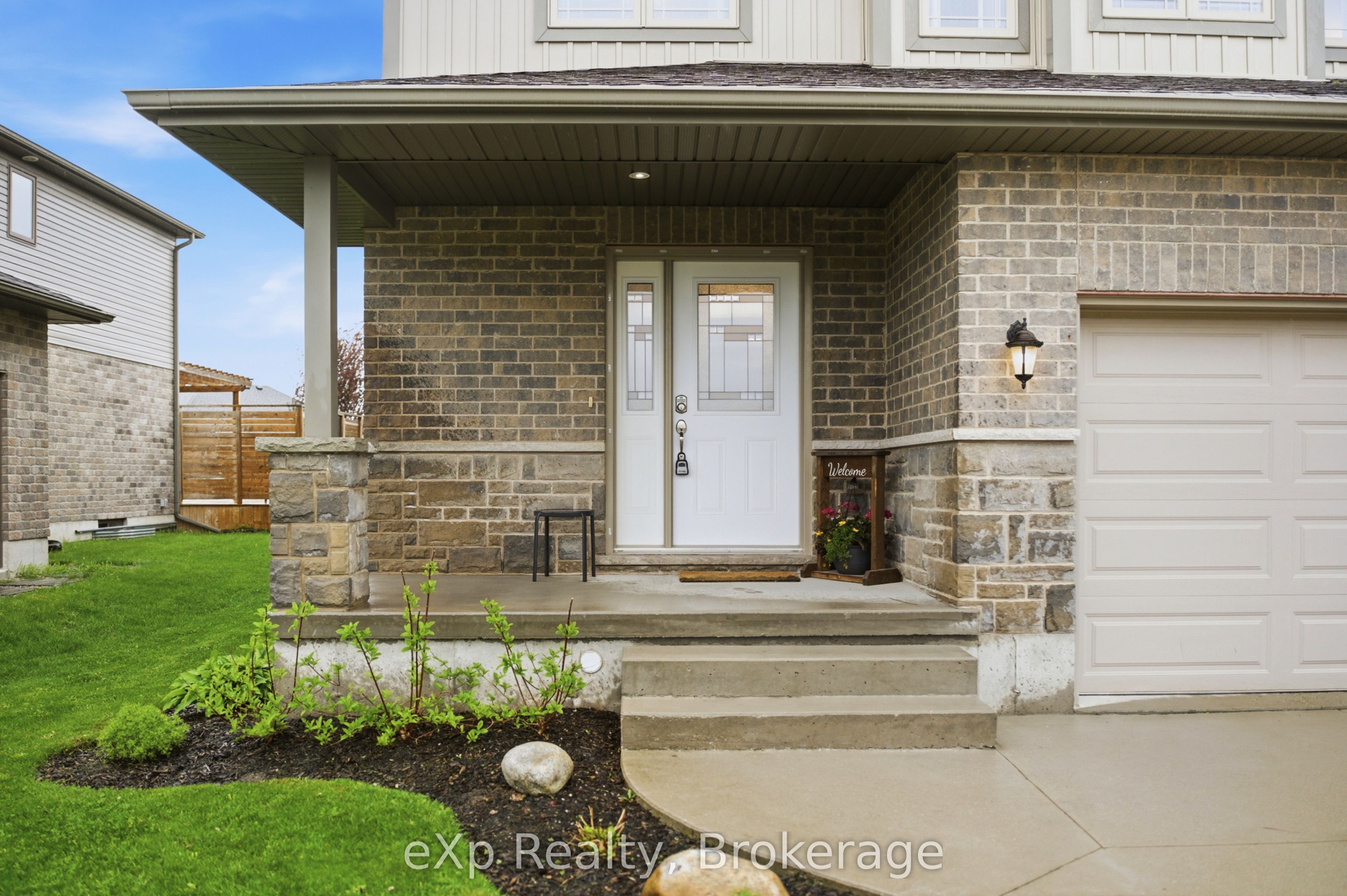 300 Hutton Street E, North Perth, ON N4W 0C1 photo 3