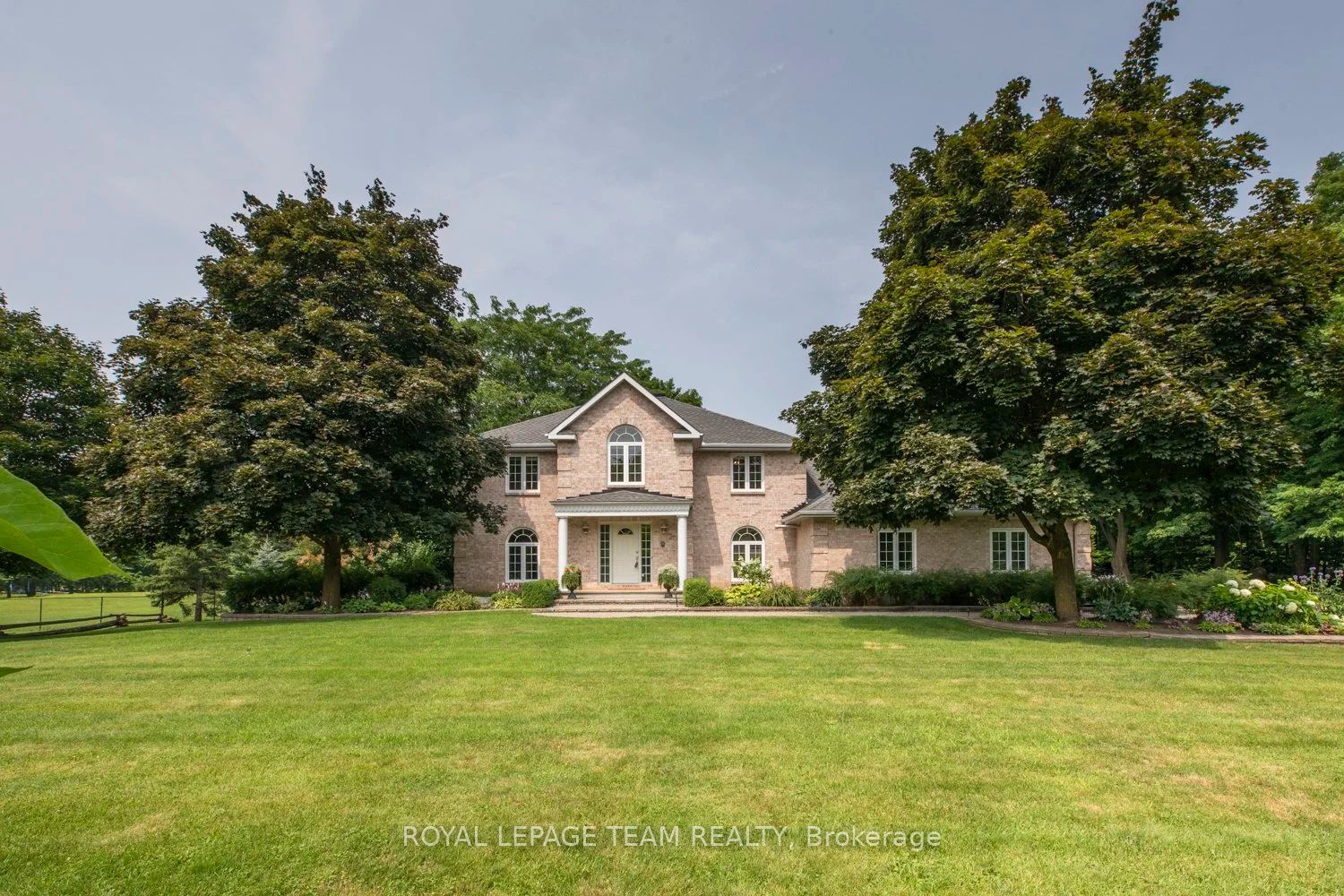 105 MARGARET ANNE Drive, Carp - Huntley Ward, ON K0A 1L0 photo 2