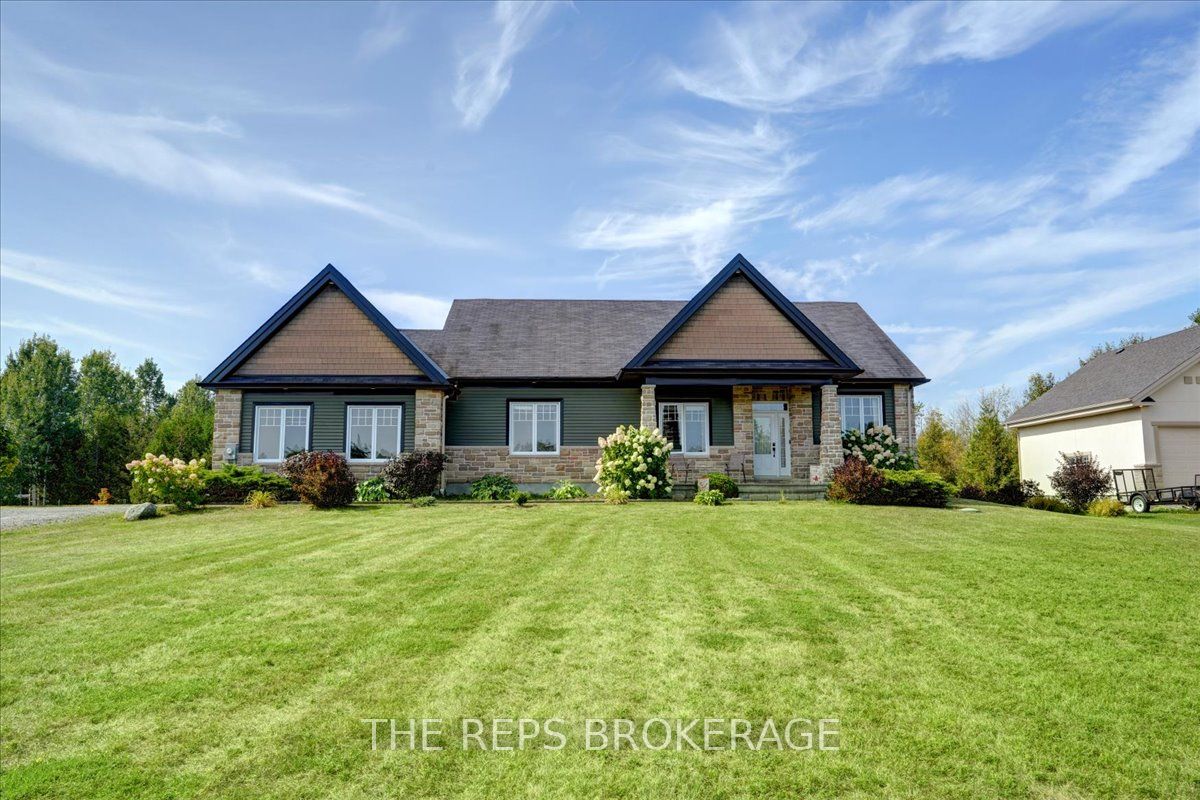 206 Country Lane Drive S, Beckwith, ON K7C 3P2 photo 2
