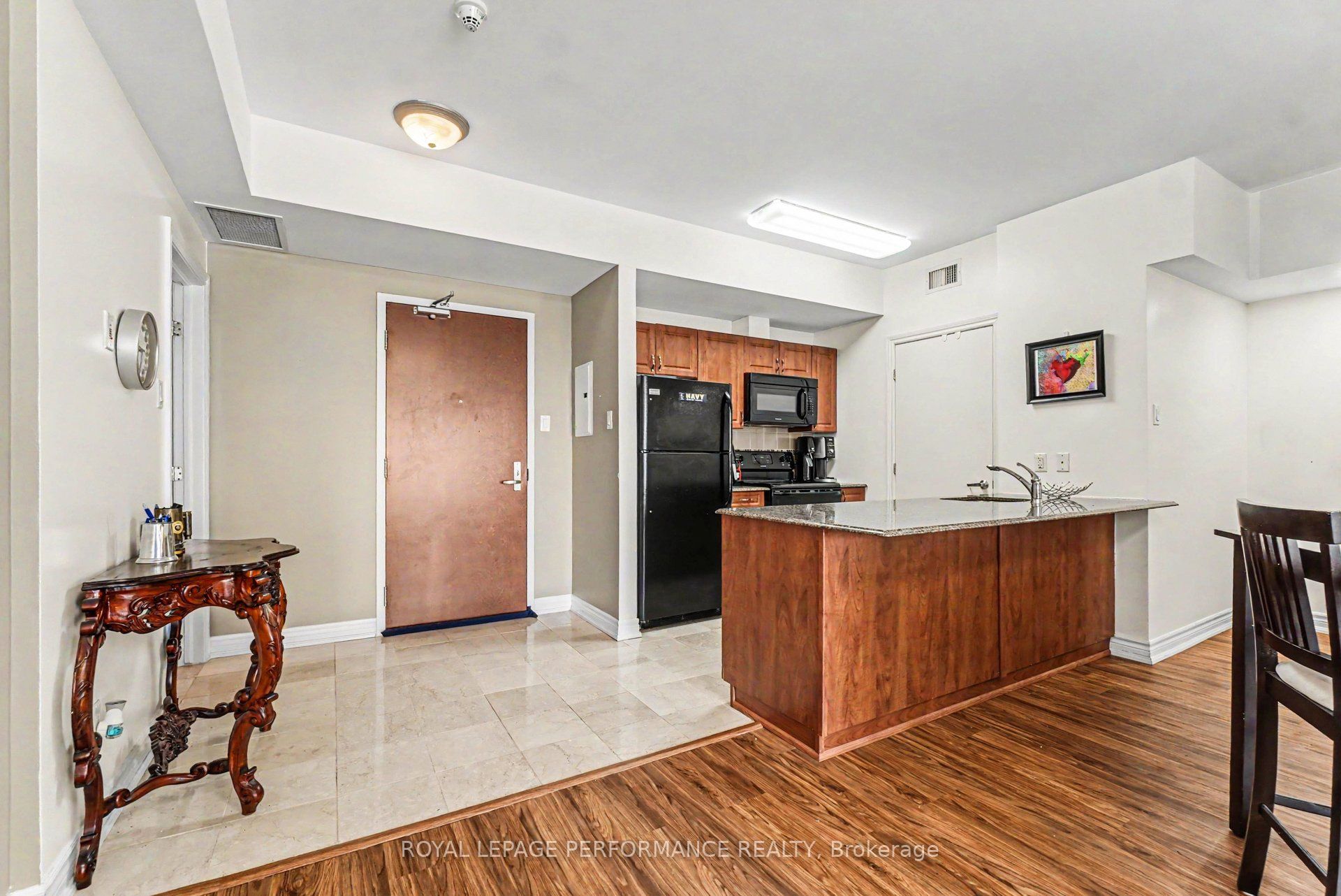 234 Rideau Street 2205, Lower Town - Sandy Hill, ON K1N 0A9 photo 2