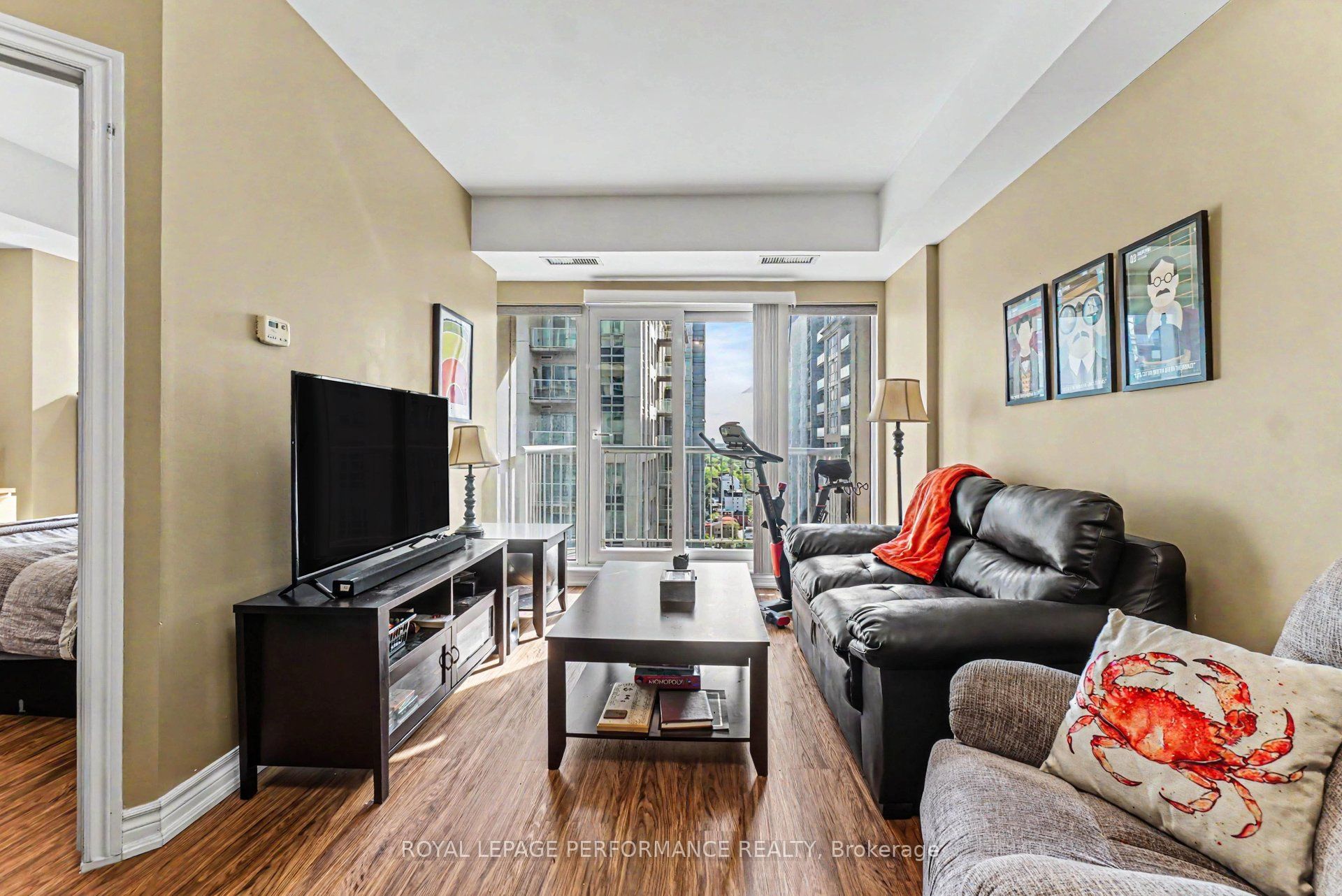 234 Rideau Street 2205, Lower Town - Sandy Hill, ON K1N 0A9 photo 4