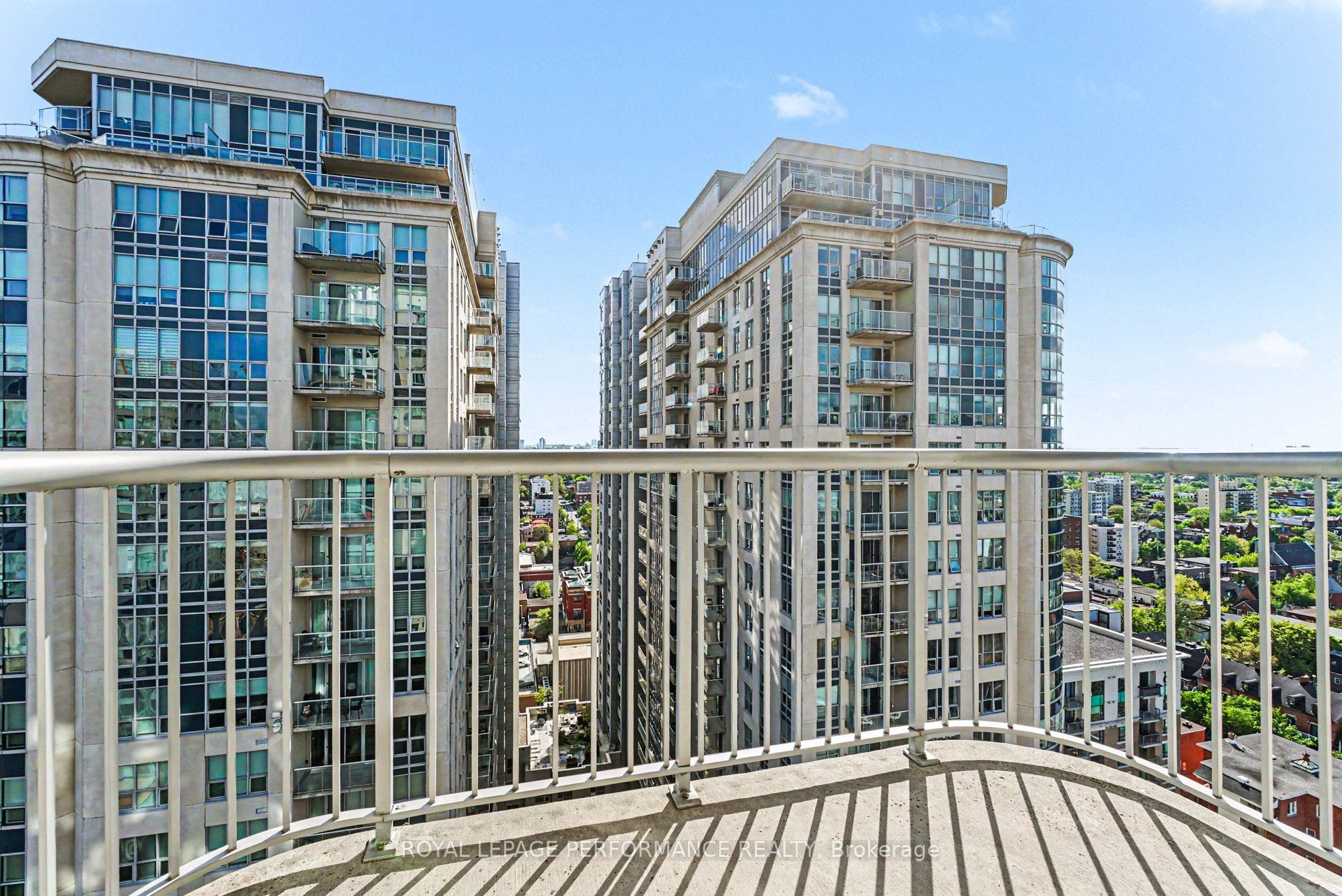 234 Rideau Street 2205, Lower Town - Sandy Hill, ON K1N 0A9 photo 5