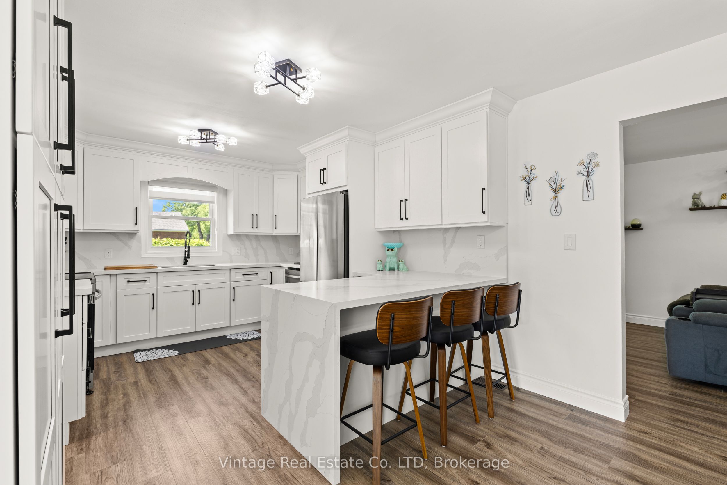 6478 Russell Street, Niagara Falls, ON L2J 1P5 photo 4