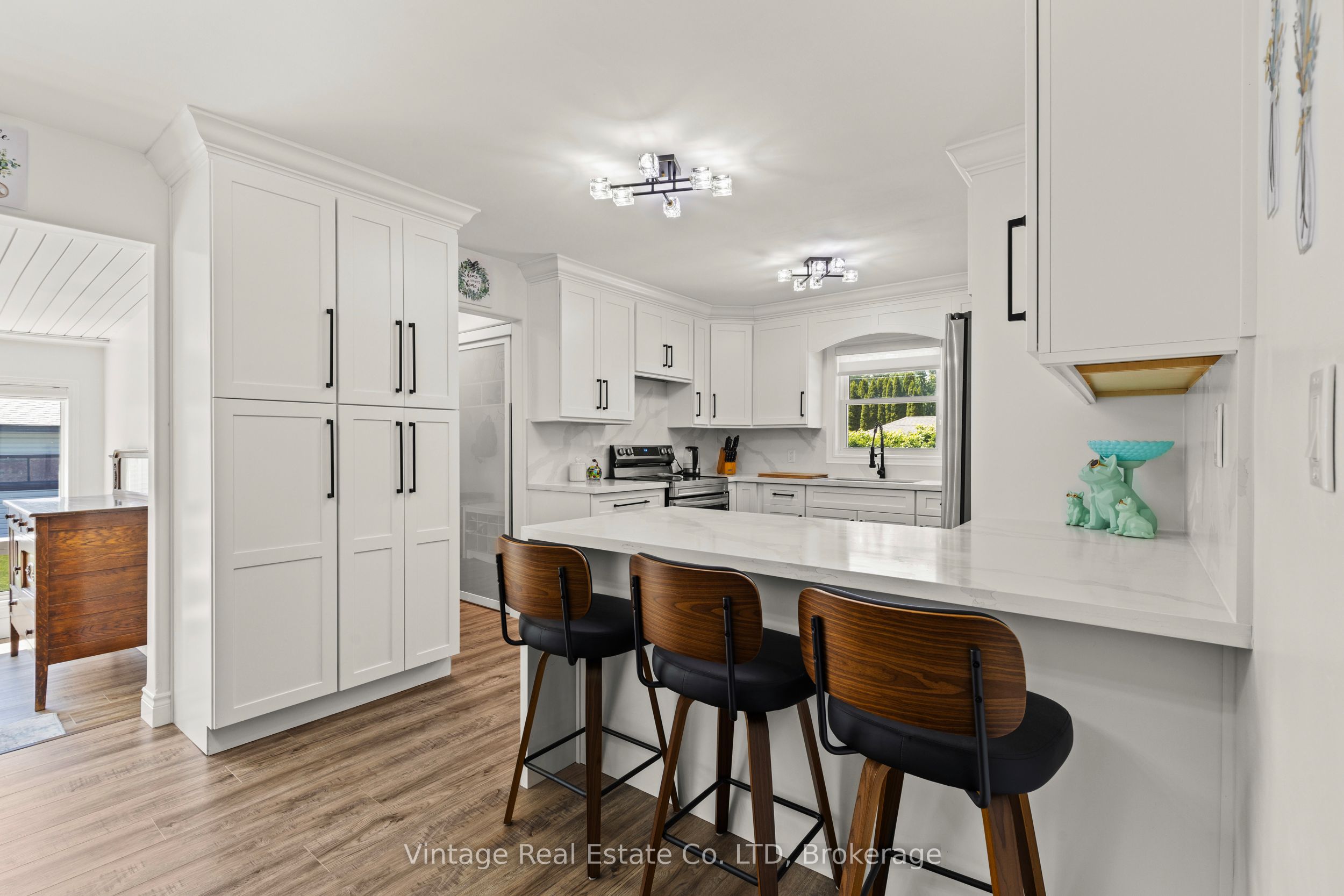 6478 Russell Street, Niagara Falls, ON L2J 1P5 photo 5