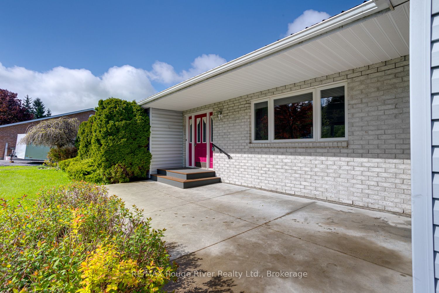 3360 Burnham Street N, Hamilton Township, ON K9A 0N8 photo 3