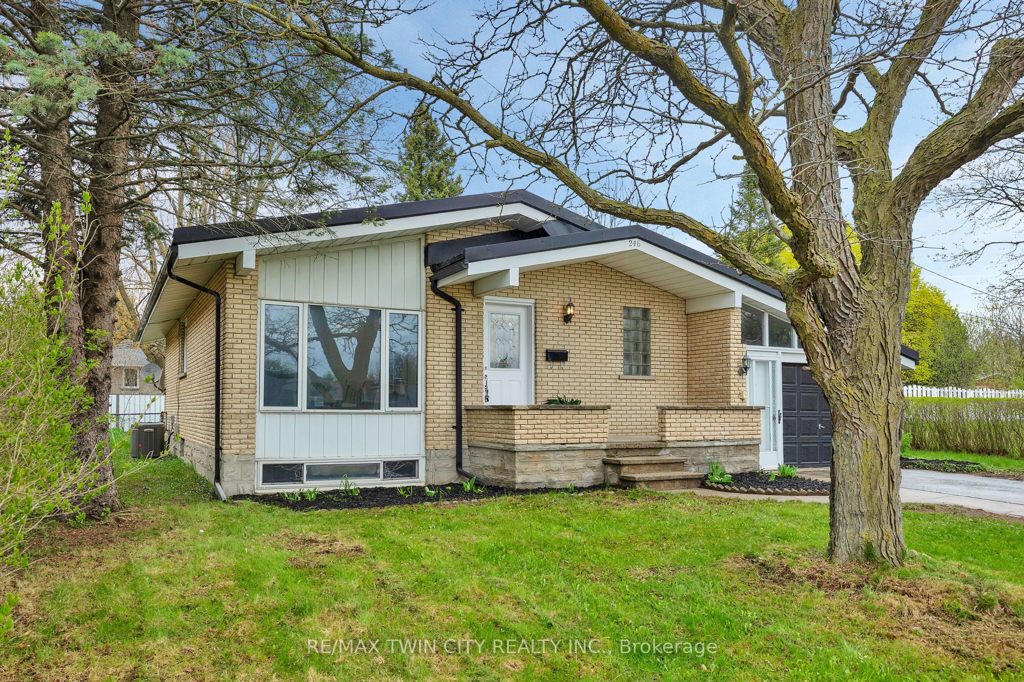 246 Hillcrest Road, Cambridge, ON N3H 1B2 photo 5