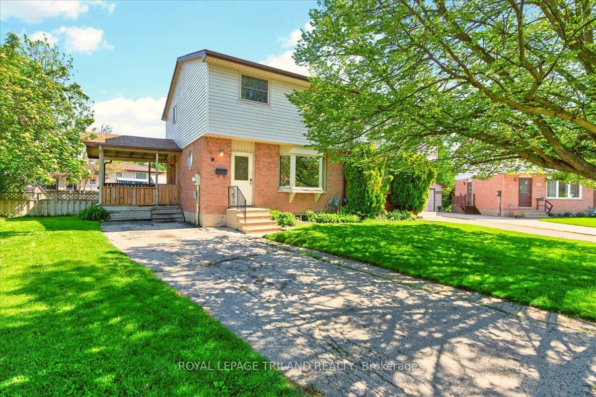 9 Parcreek Place, Strathroy-Caradoc, ON N7G 3S1 photo 2