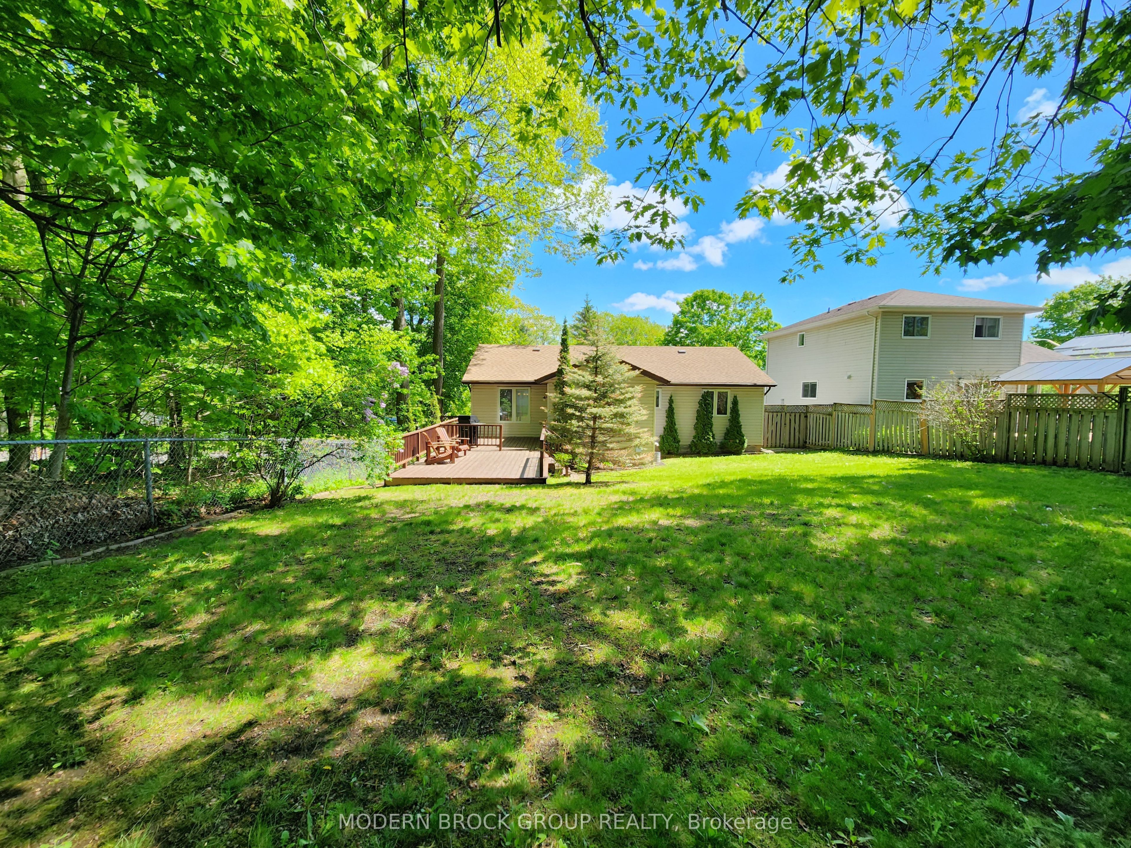382 PEARL Street W, Brockville, ON K6V 4E5 photo 5