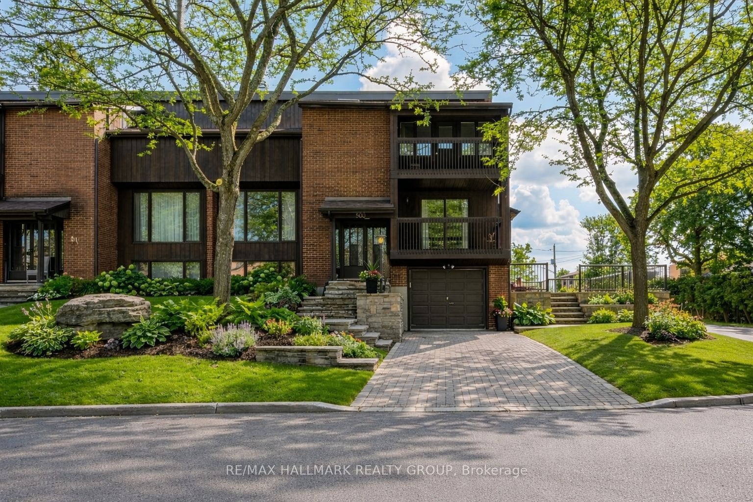 500 Foxview Place, Manor Park - Cardinal Glen and Area, ON K1K 4C4