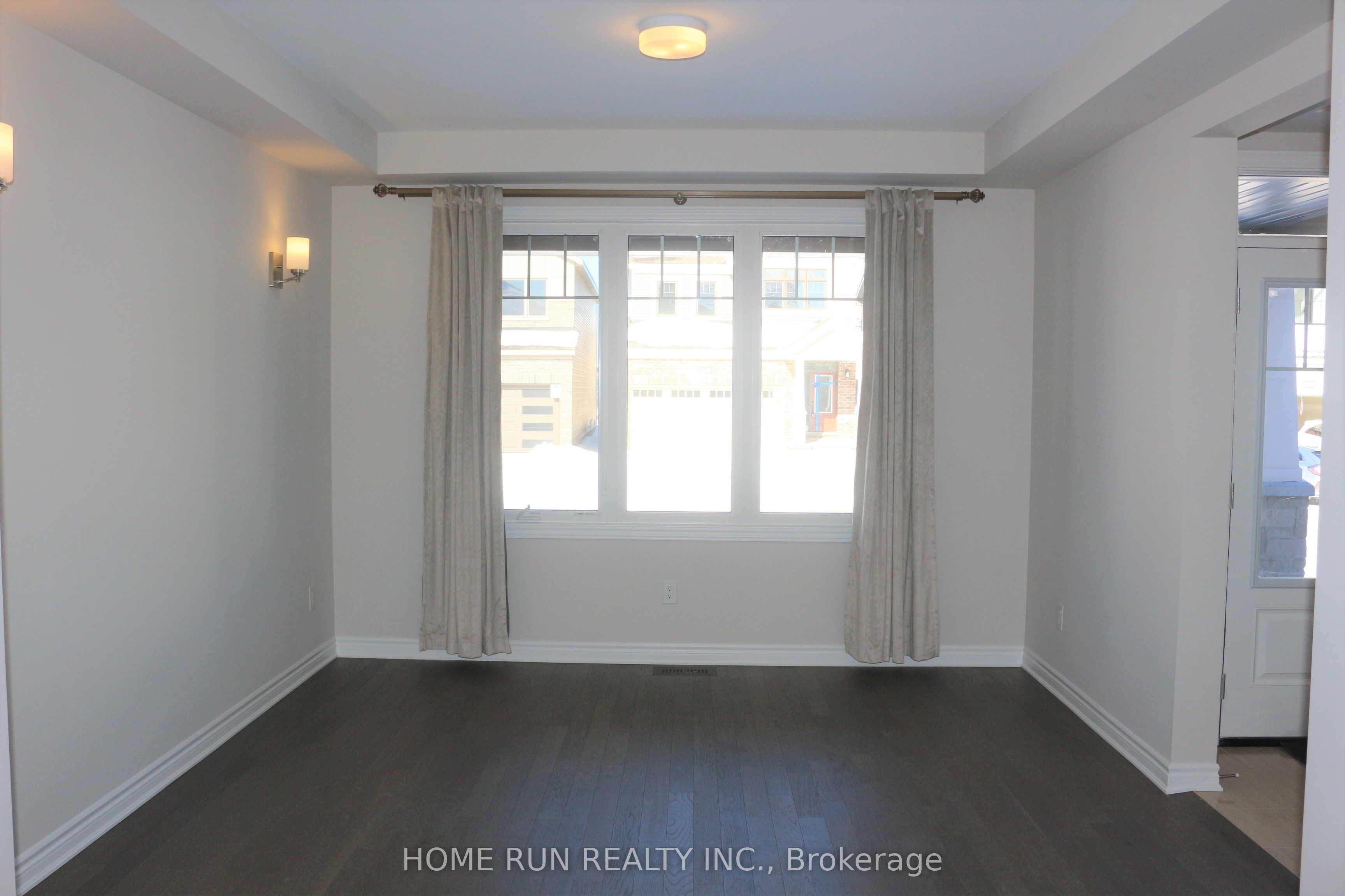 718 Brittanic Road, Kanata, ON K2V 0N7 photo 5
