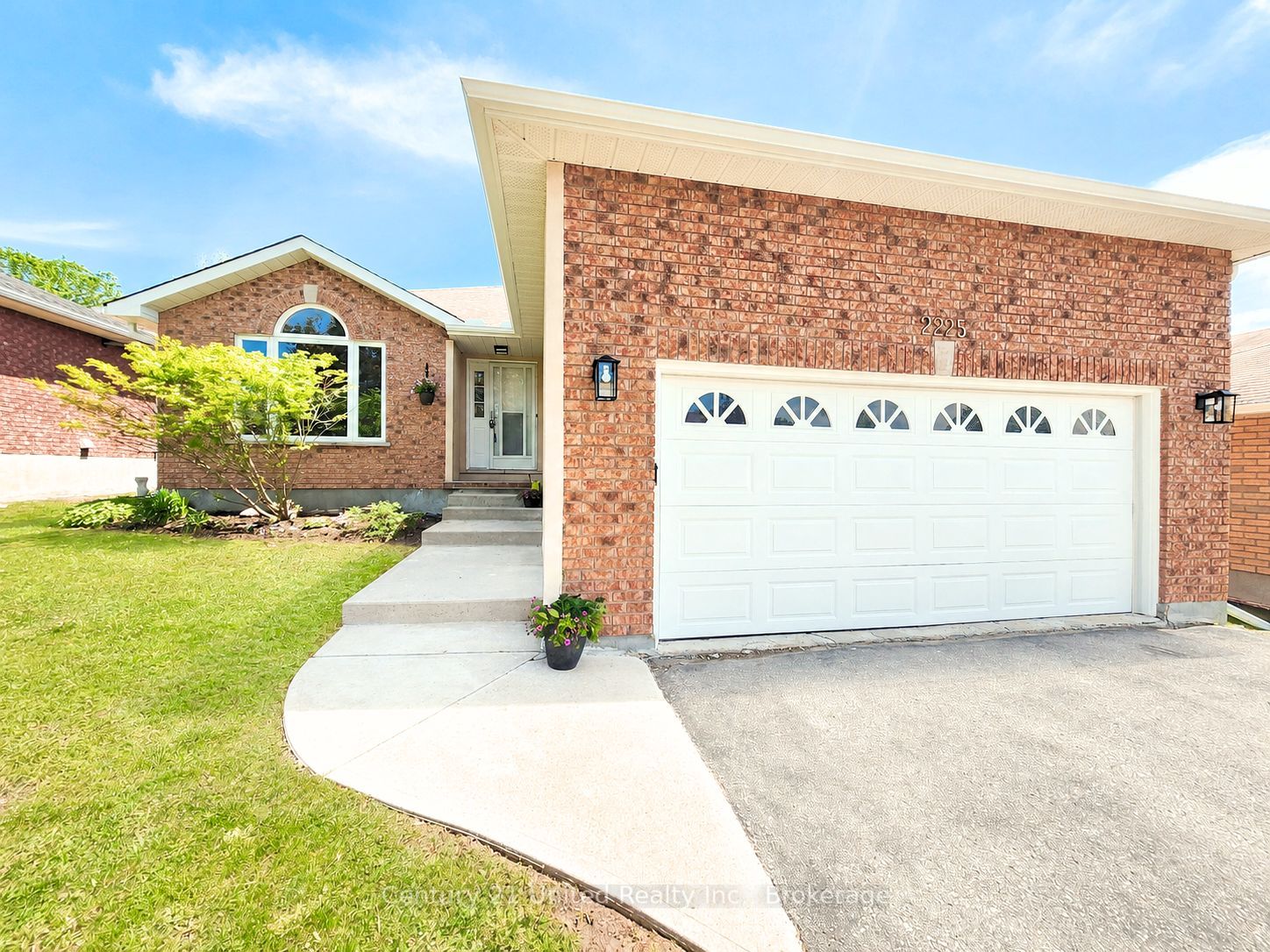 2225 Lorraine Drive, Peterborough, ON K9L 1Y6 photo 3