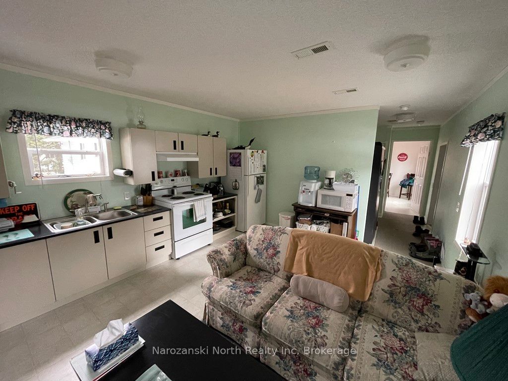 124 D Cloutier Road, St. Charles, ON P0M 1G0 photo 4