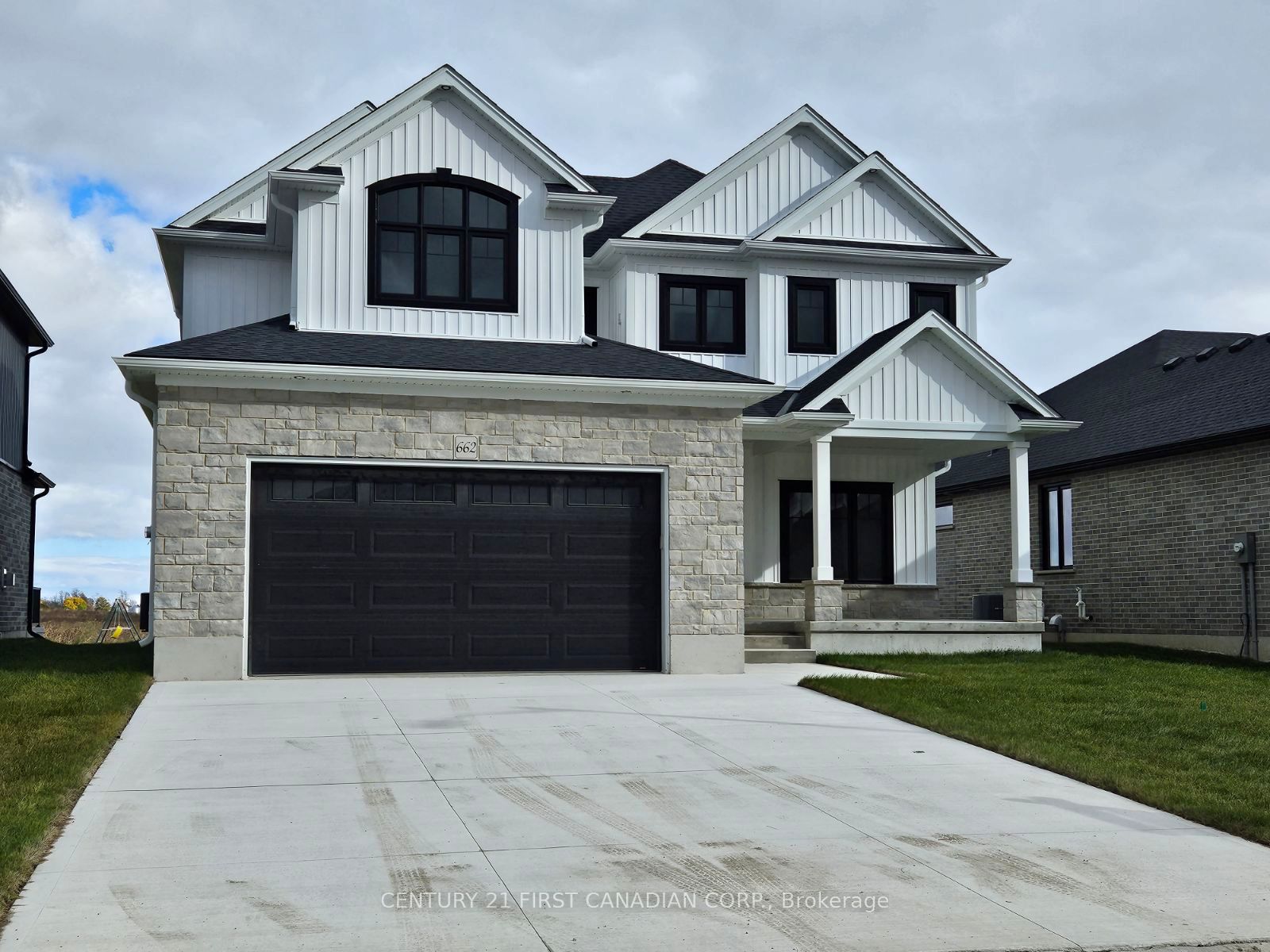 108 Mapledene Lane, Lucan Biddulph, ON N0M 2J0 photo 3