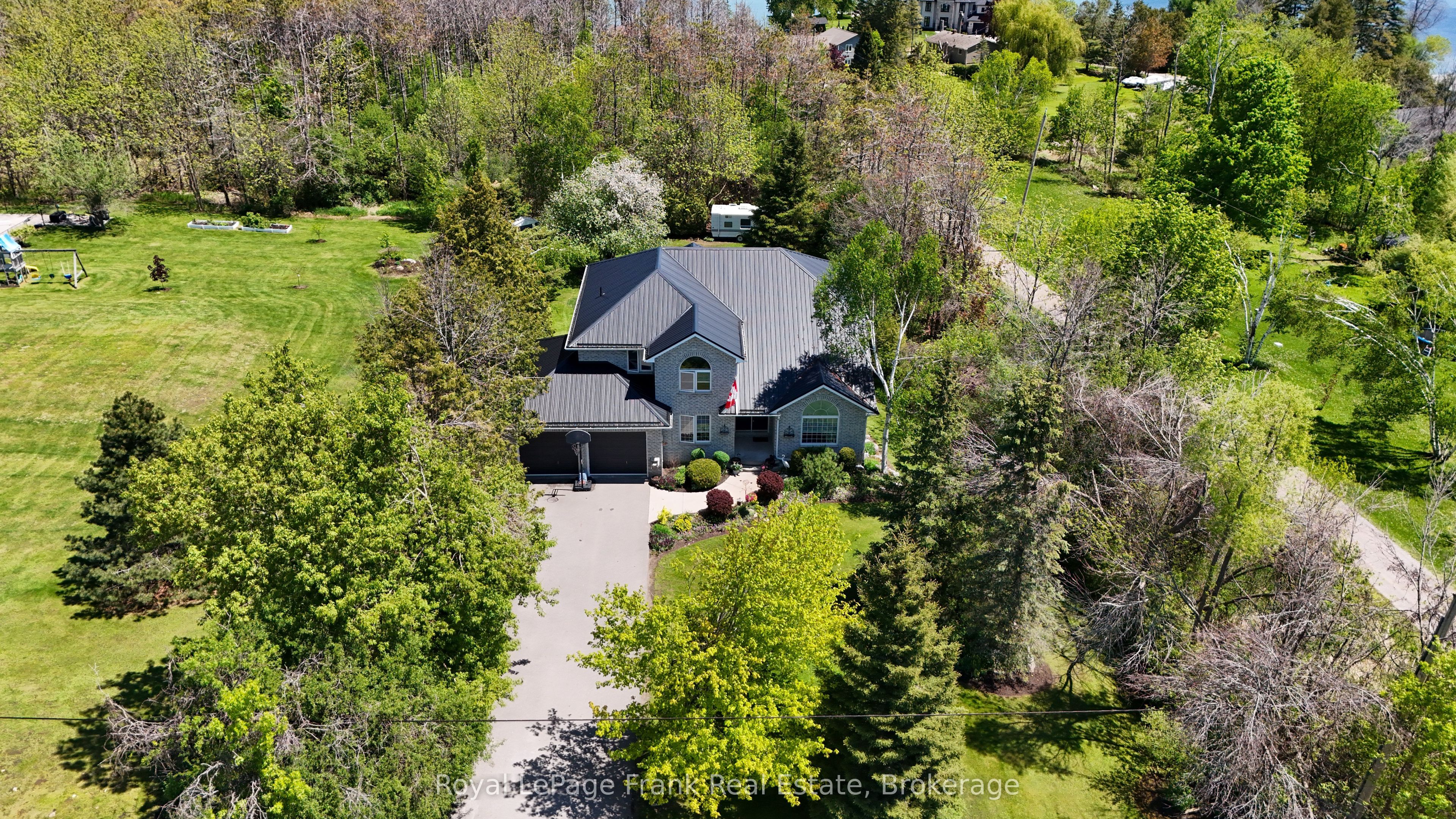 609 Brick Road, Selwyn, ON K0L 1T0