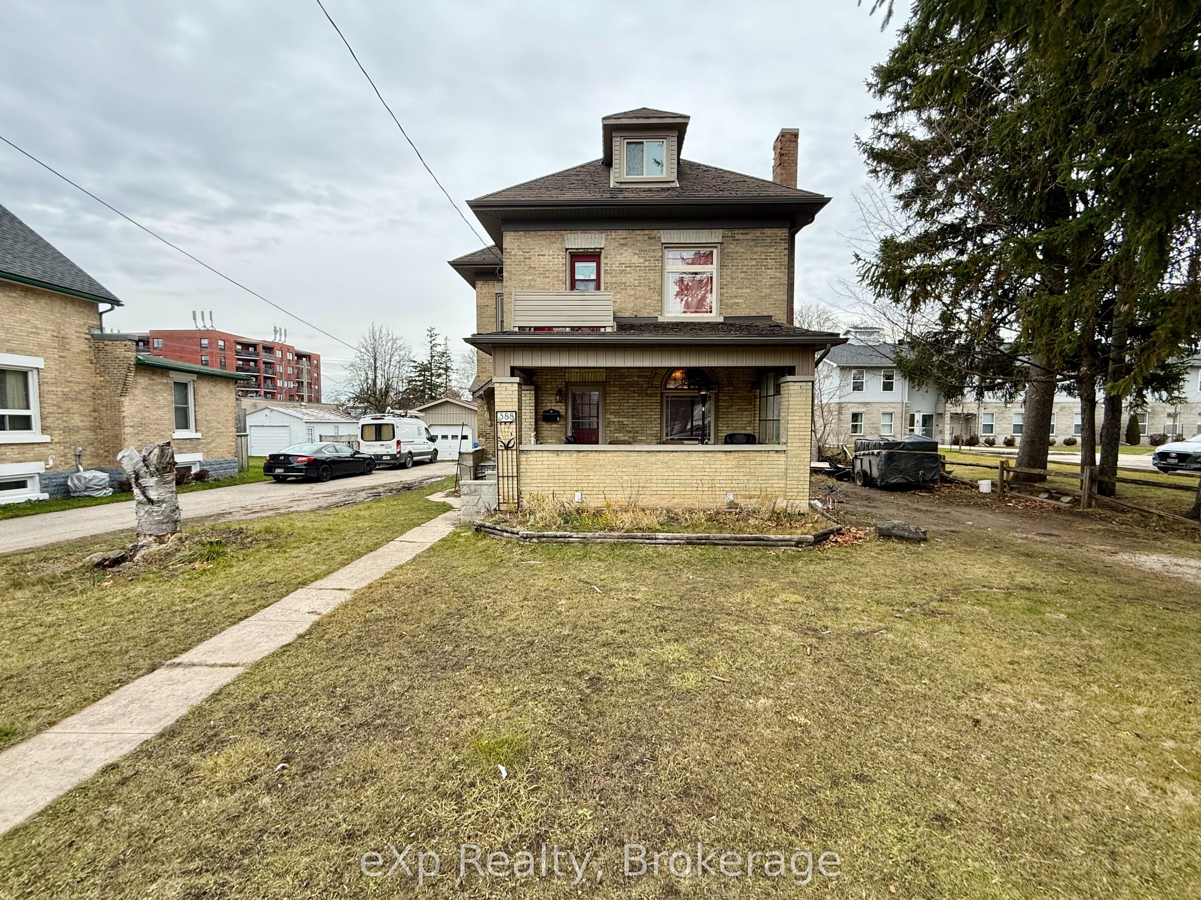 388 11TH Street, Hanover, ON N4N 1S5 photo 2
