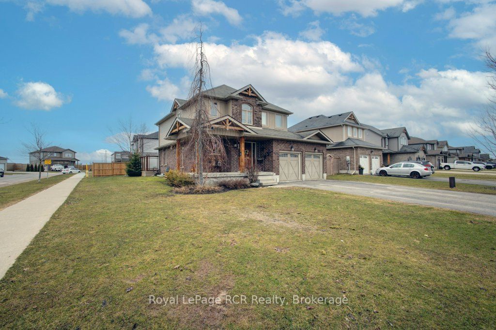 11 Green Street, Mapleton, ON N0G 1P0 photo 2