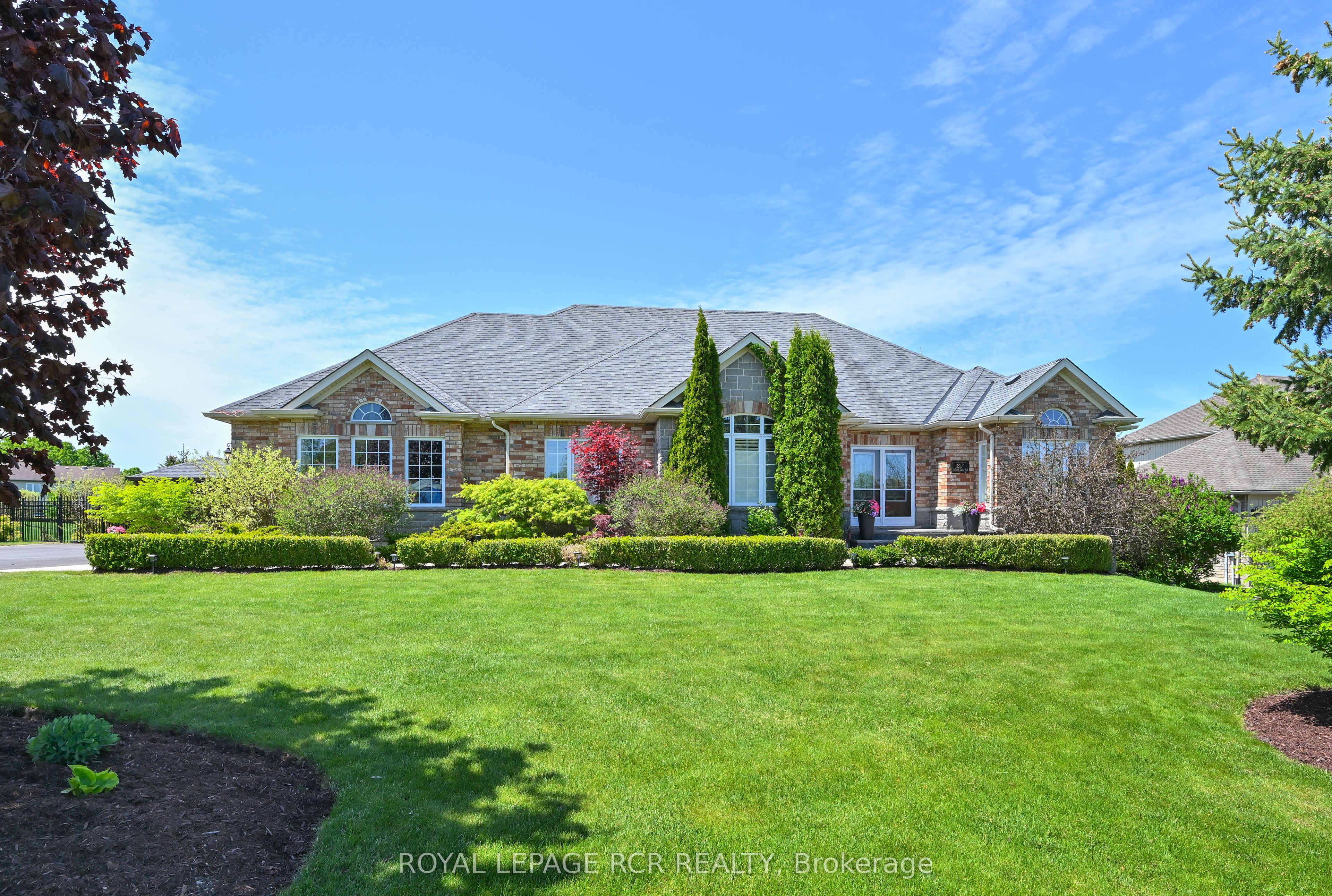 27 Island Lake Road, Mono, ON L9W 5K3