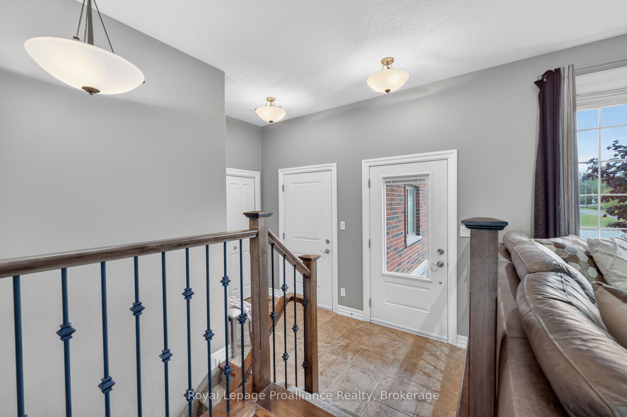 32 Aspen Drive, Quinte West, ON K8V 0E2 photo 4