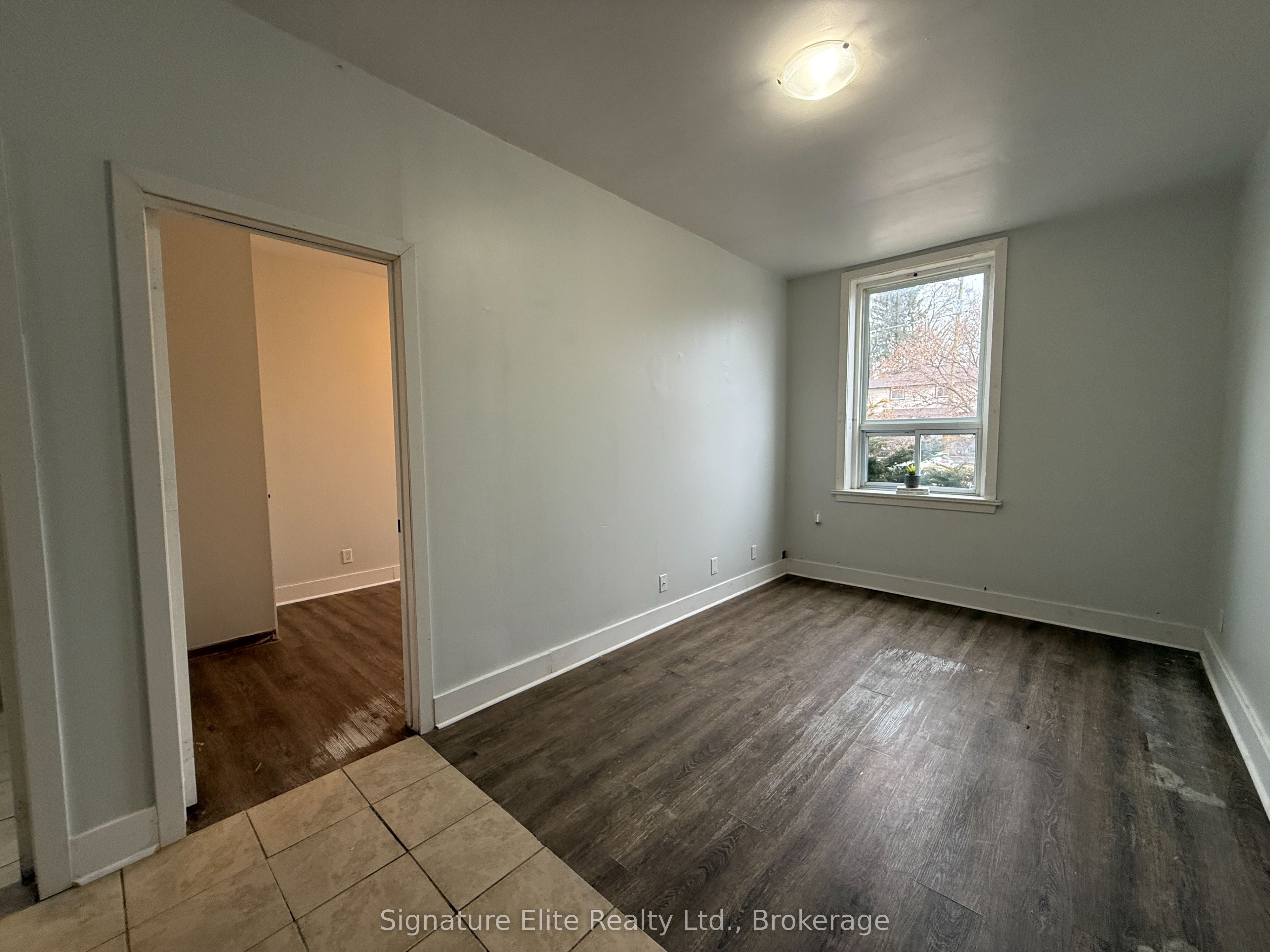 372 Darling Street 2, Brantford, ON N3S 3Y5 photo 2