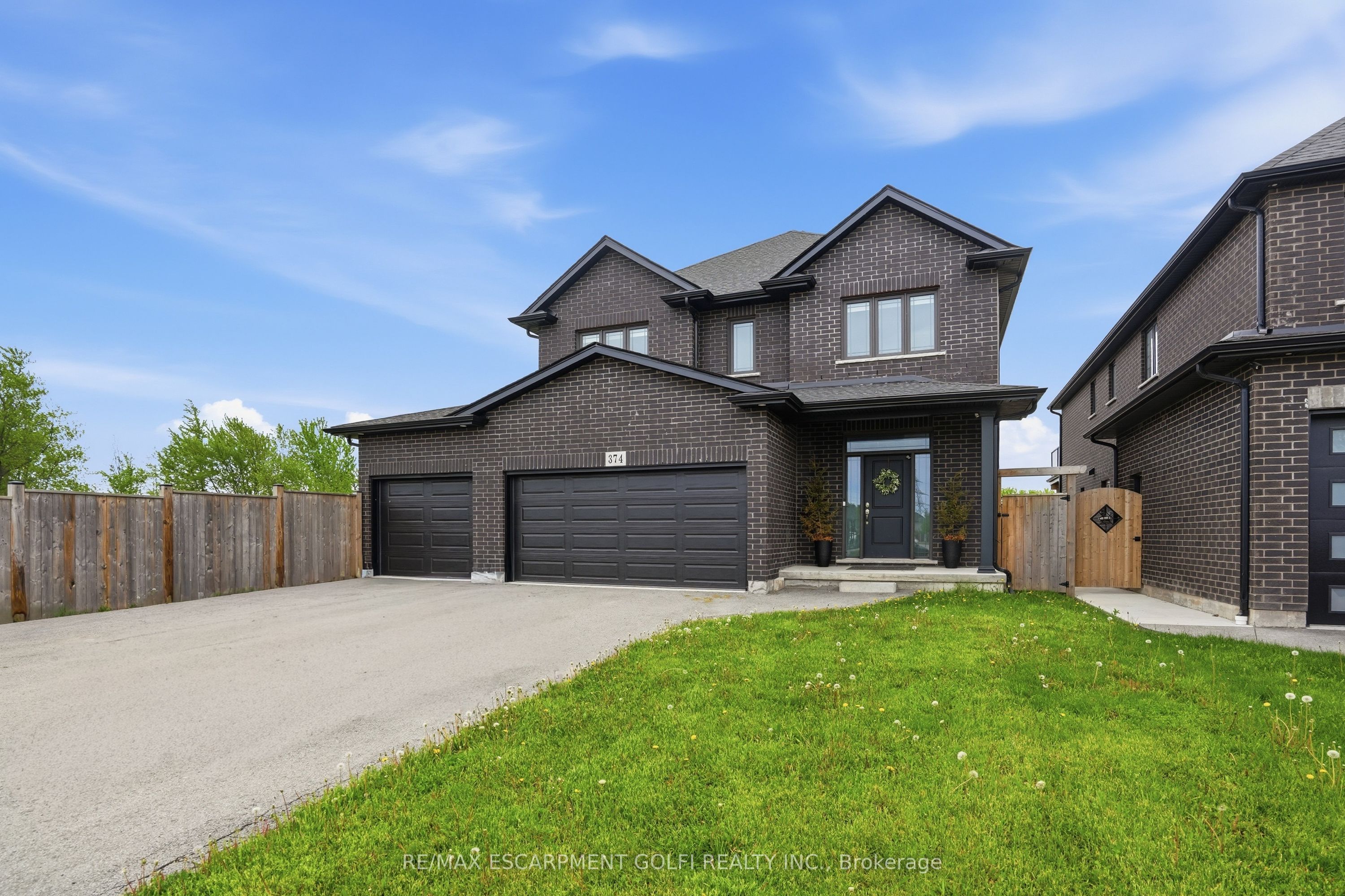 374 Viger Drive S, Welland, ON L3B 0E2 photo 3