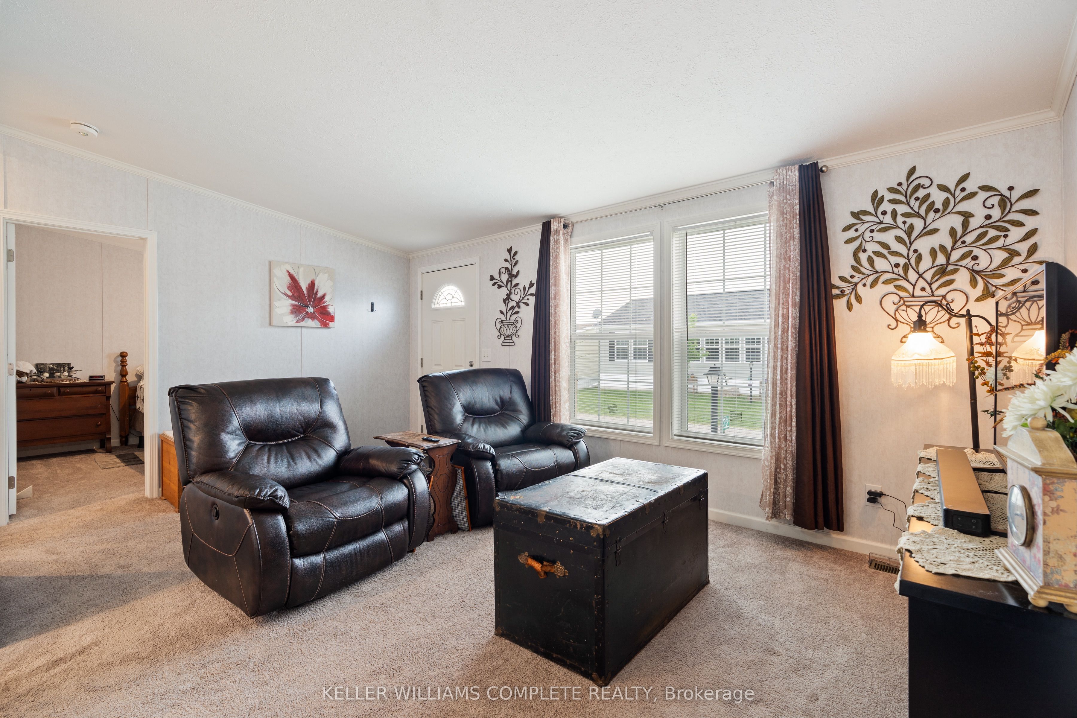 22 Copper Beech Drive, Haldimand, ON N0A 1L0 photo 2