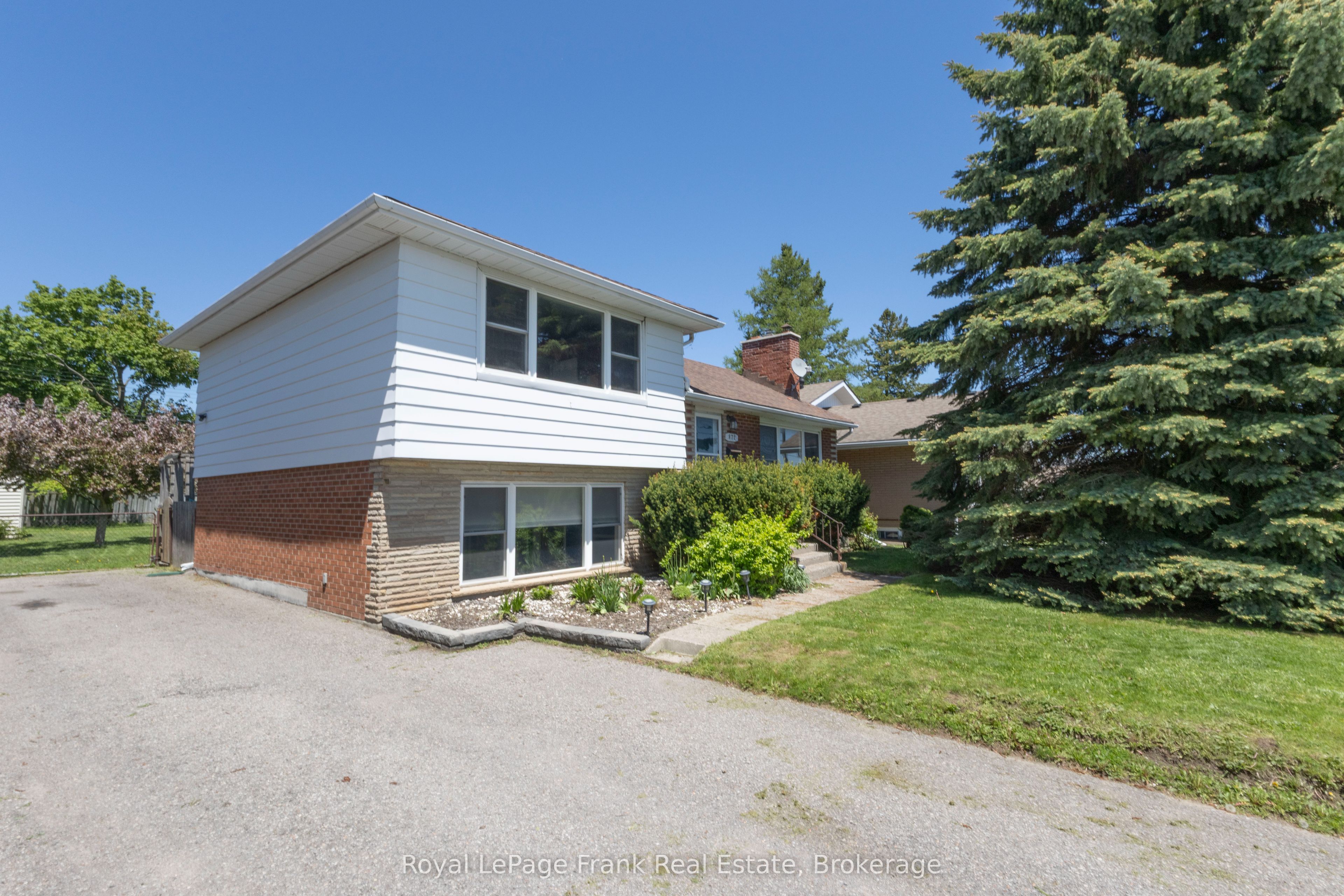 872 Weller Street, Peterborough, ON K9J 4X8 photo 2