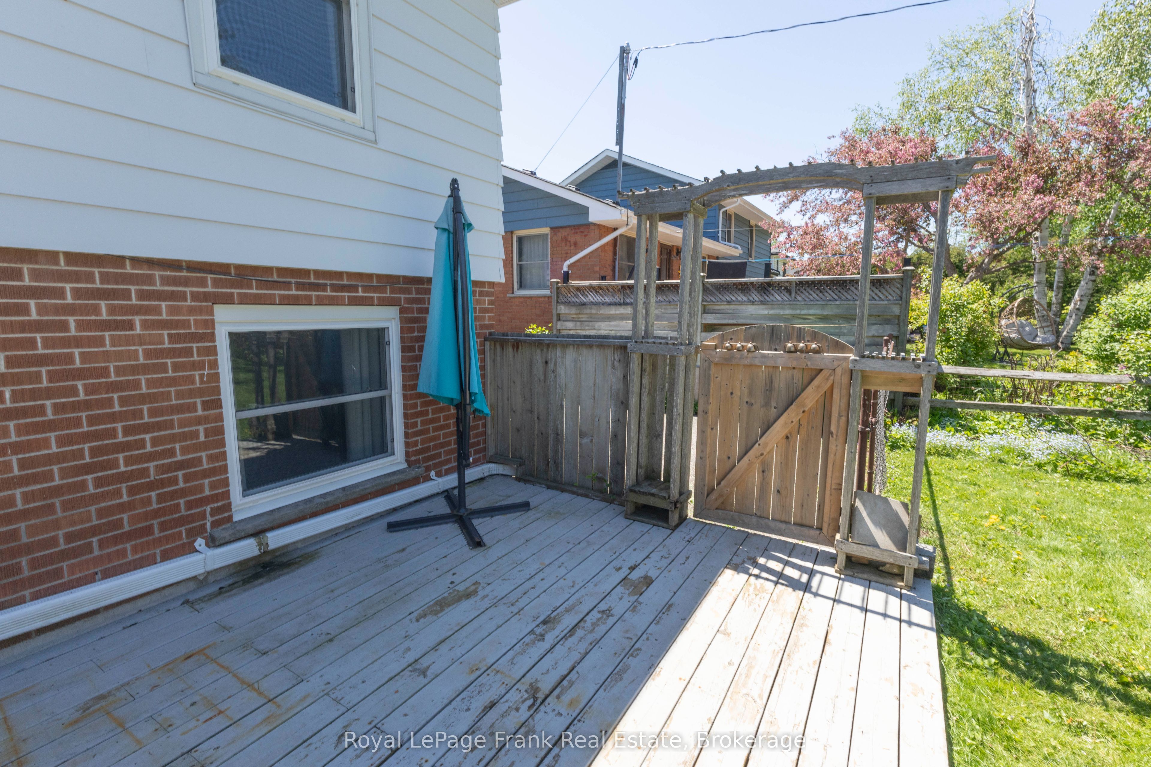 872 Weller Street, Peterborough, ON K9J 4X8 photo 5