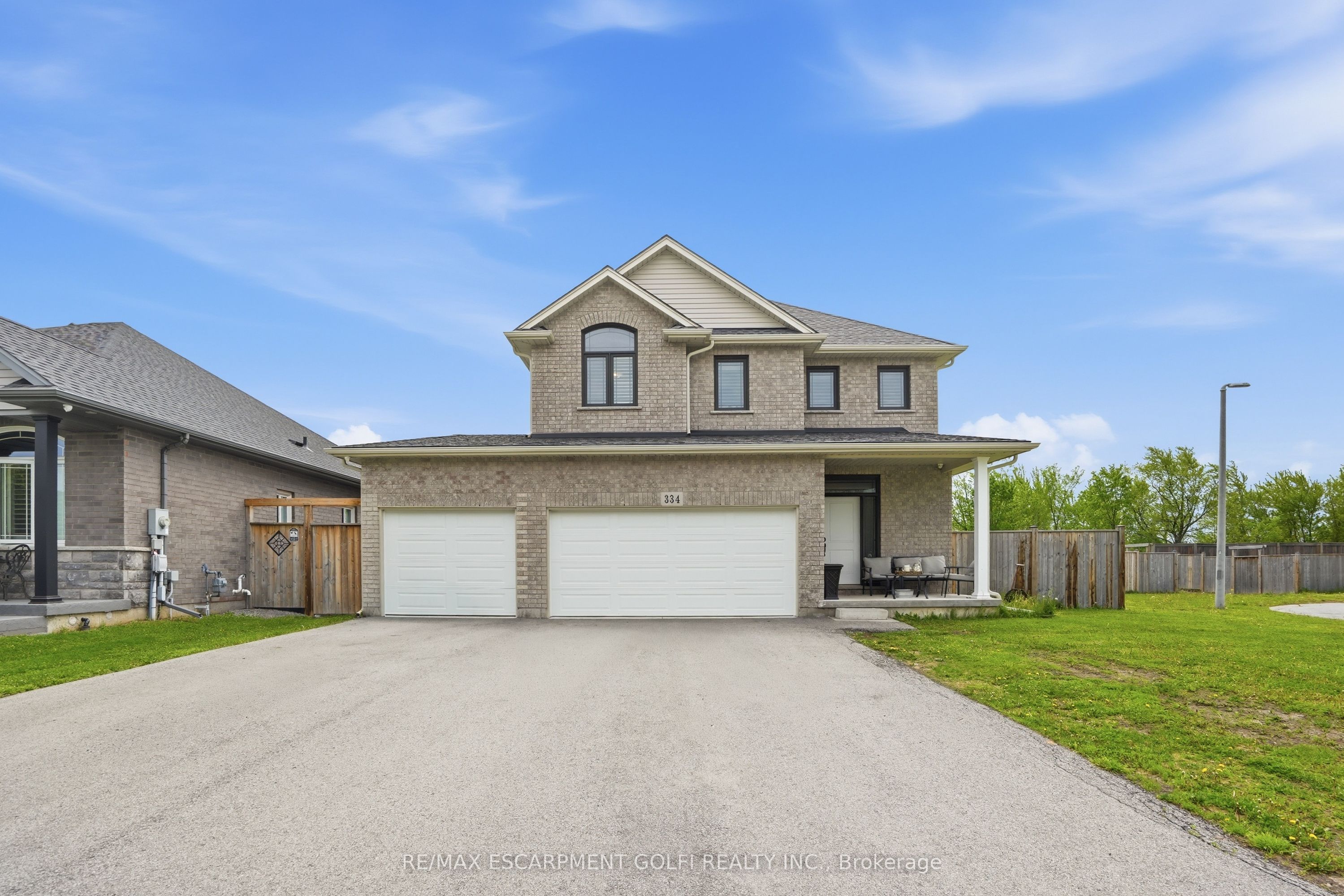 334 Viger Drive W, Welland, ON L3B 5E9 photo 2