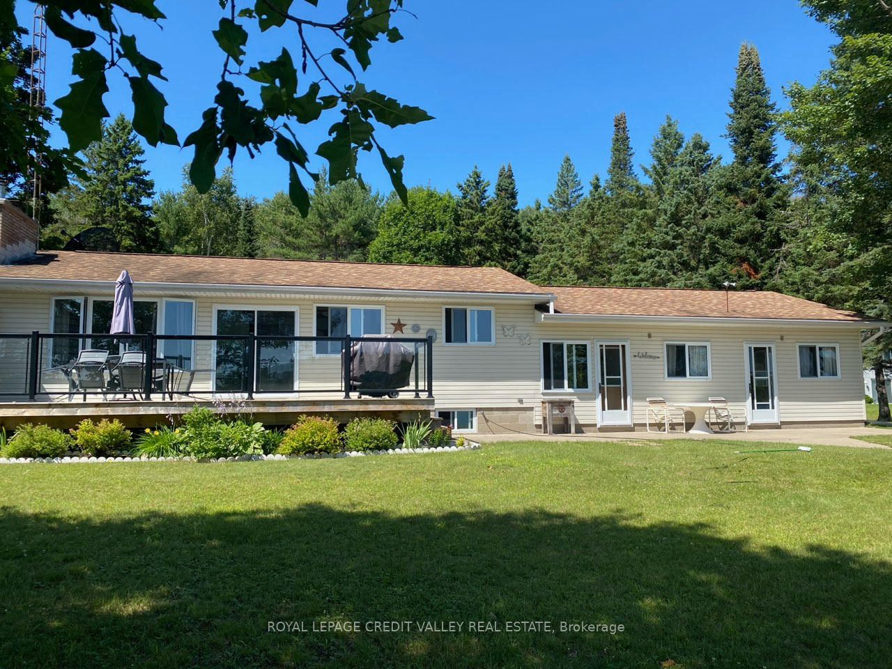 1627 North Baptiste Lake Road W, Hastings Highlands, ON K0L 2S0