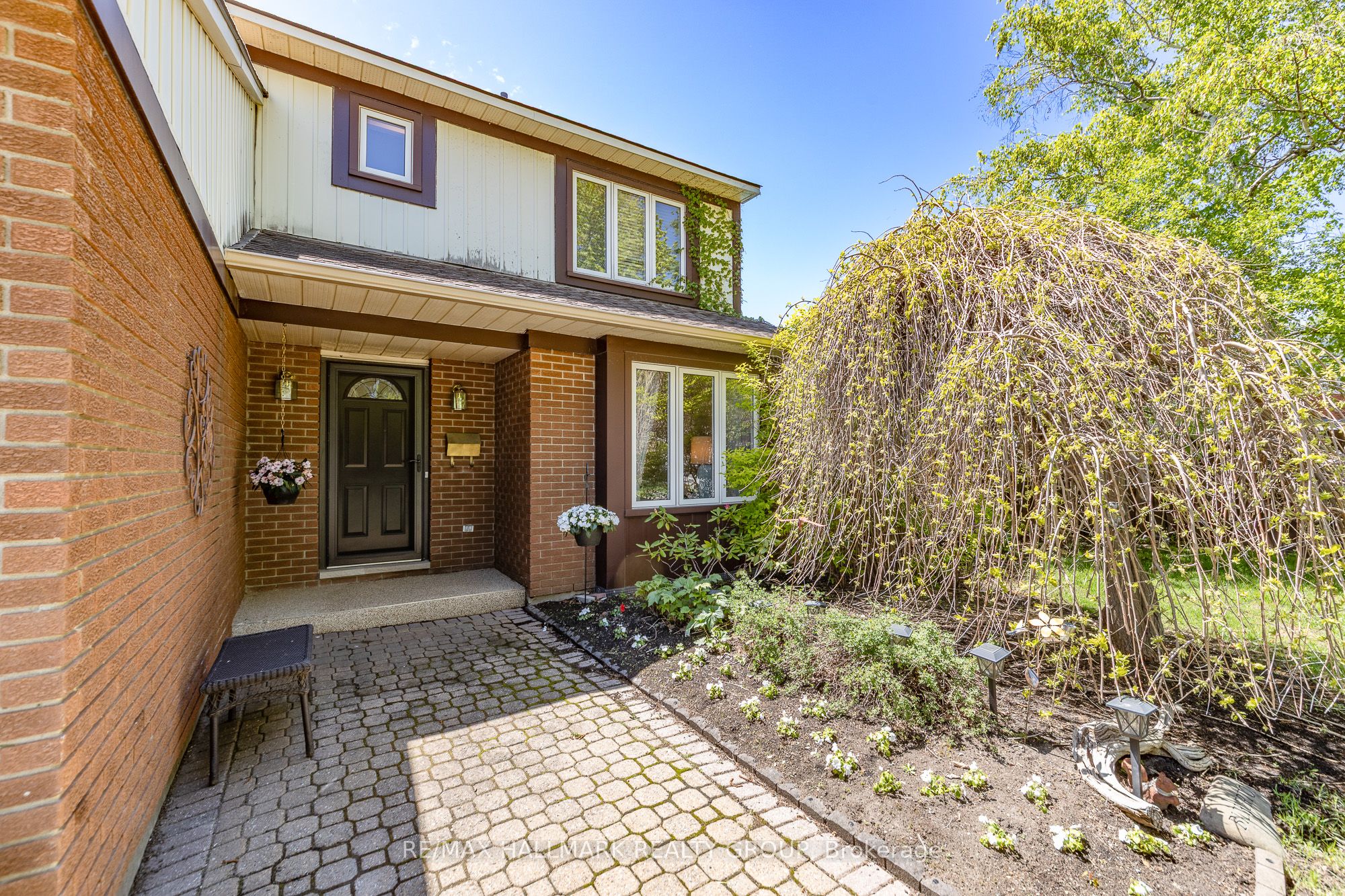 8 Trotting Way, Kanata, ON K2M 1B2 photo 4