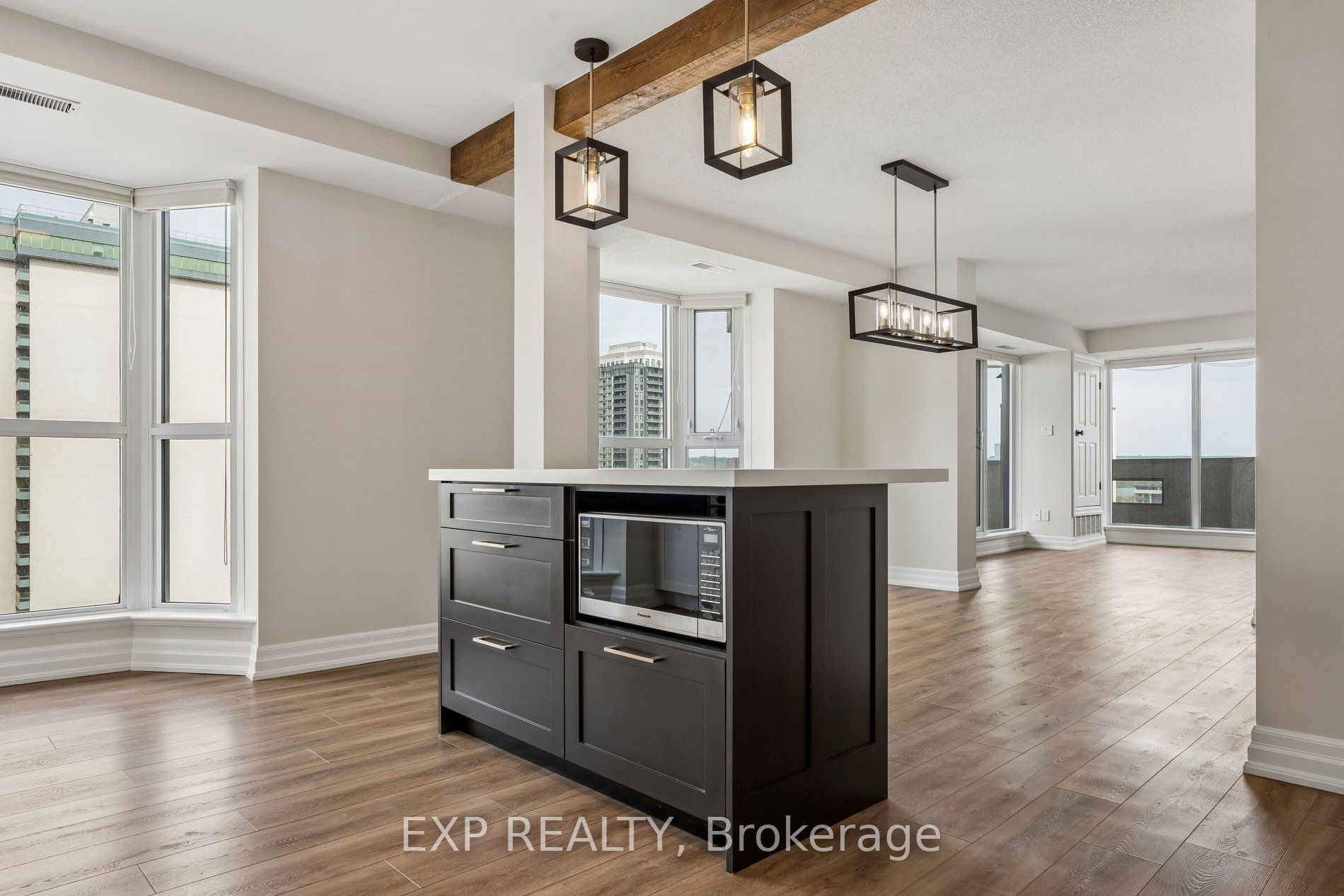 67 Caroline Street S 1304, Hamilton, ON L8P 3K6