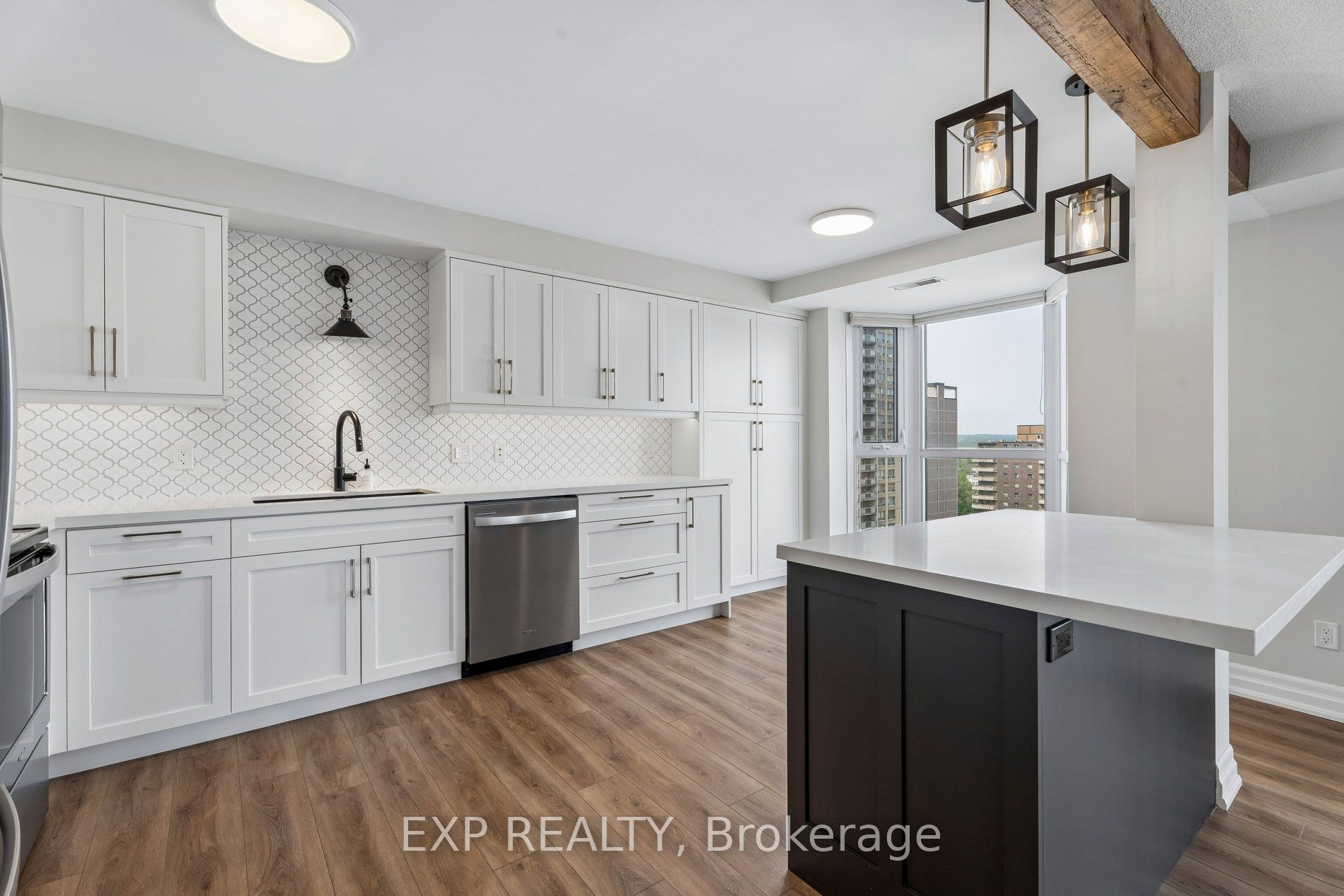 67 Caroline Street S 1304, Hamilton, ON L8P 3K6 photo 2