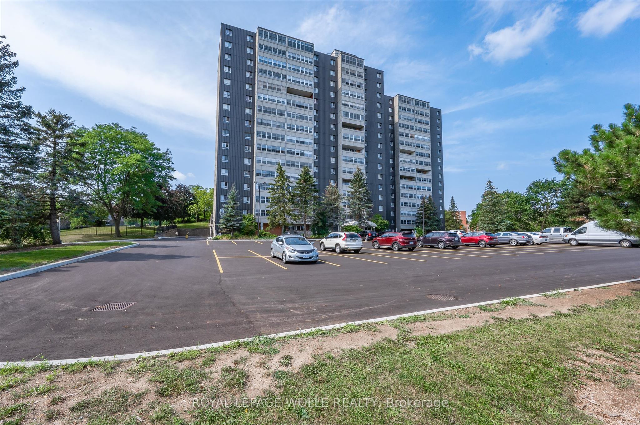 225 Harvard Place 1510, Waterloo, ON N2J 4H4 photo 3