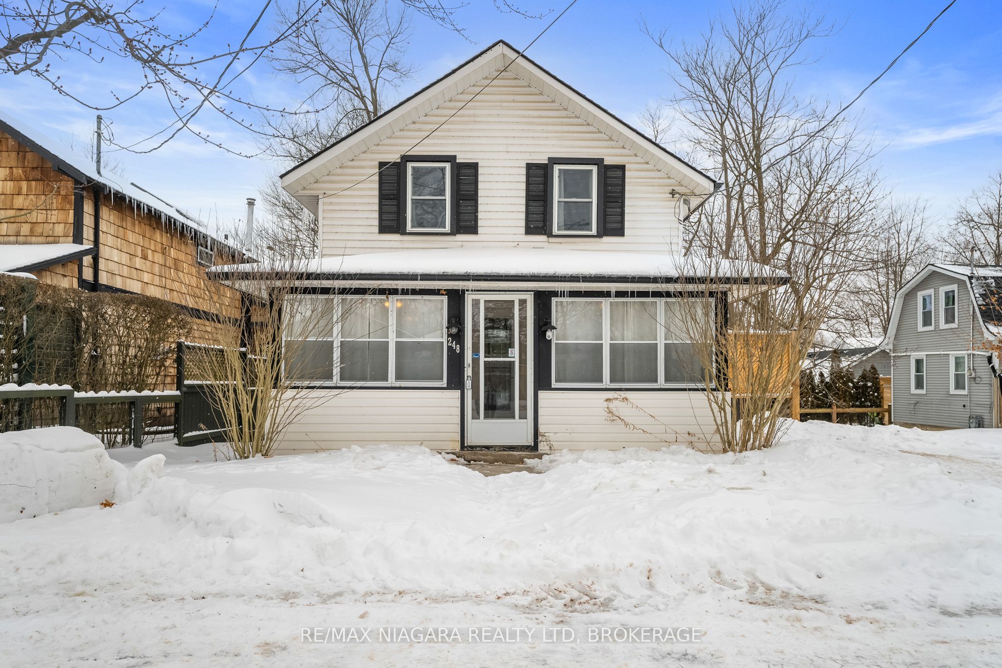 248 W LINCOLN Road W, Fort Erie, ON L0S 1B0