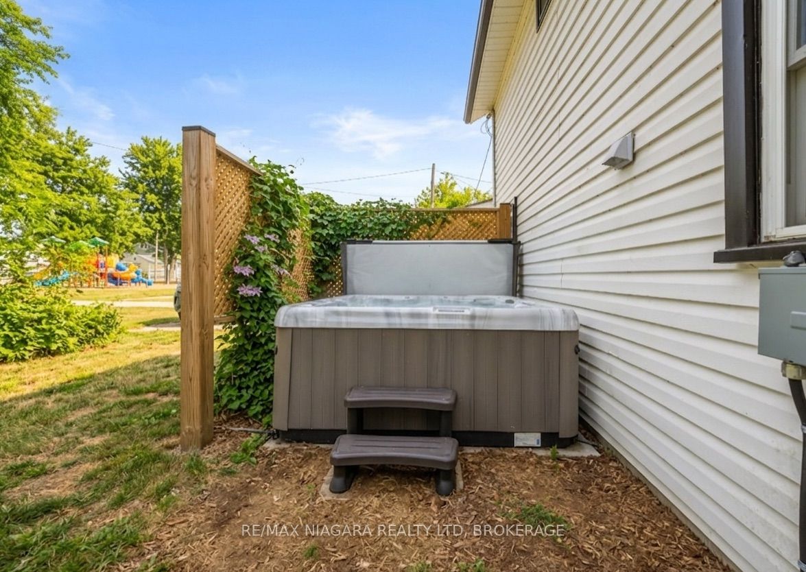248 W LINCOLN Road W, Fort Erie, ON L0S 1B0 photo 5
